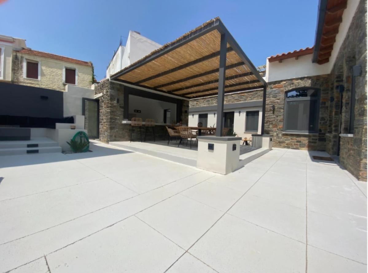 Venetian gem in neapolitan with private courtyard