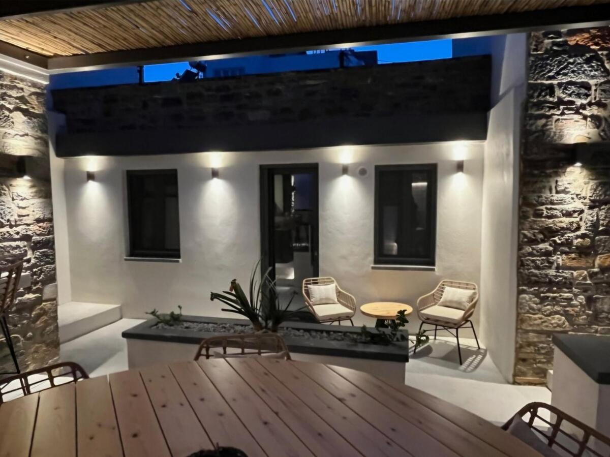 Venetian gem in neapolitan with private courtyard