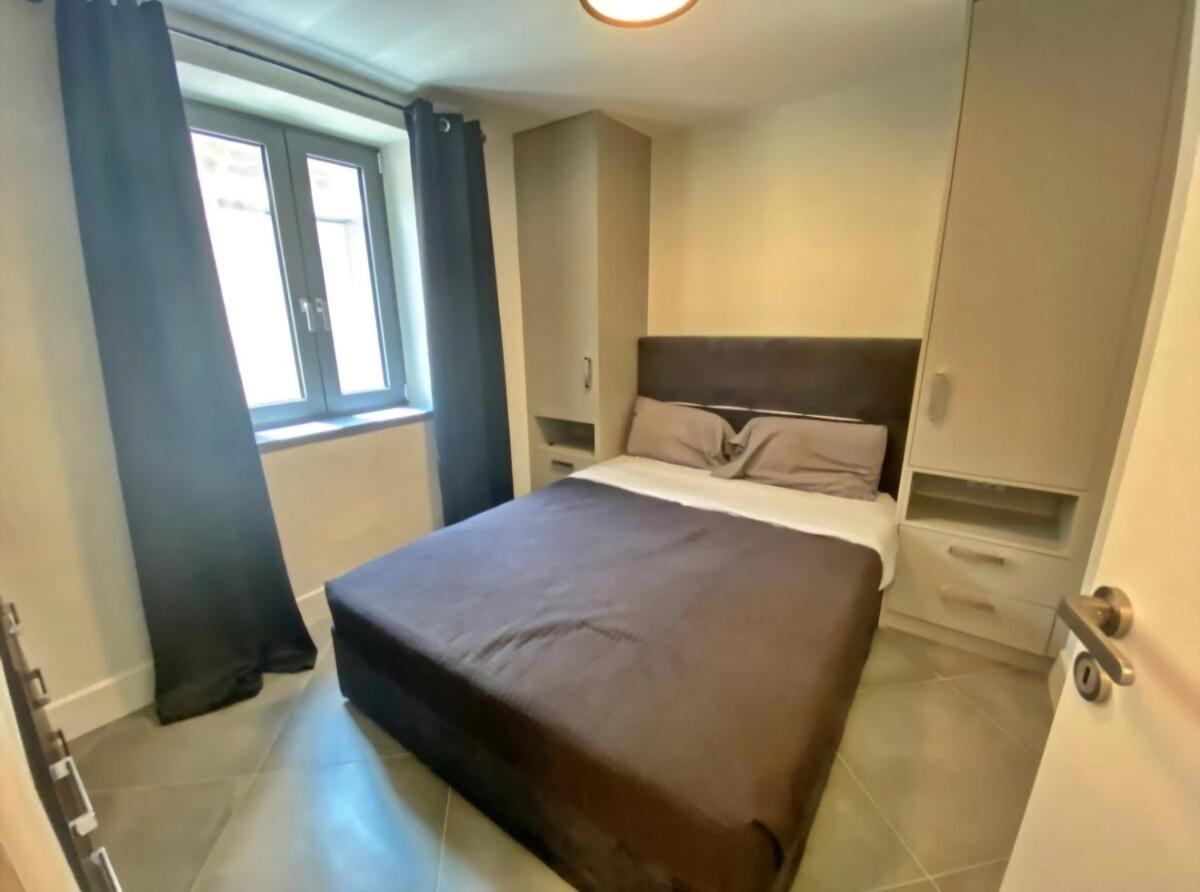 Venetian gem in neapolitan with private courtyard