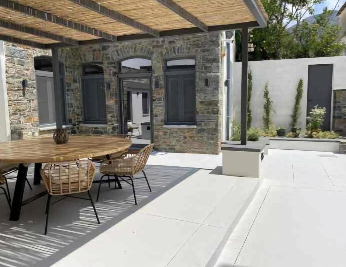 Venetian gem in neapolitan with private courtyard