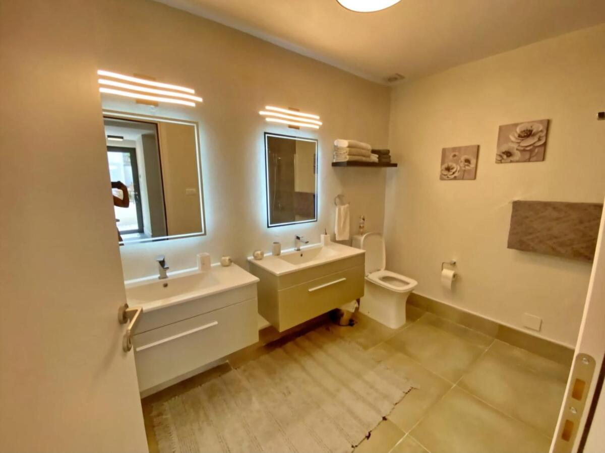 Venetian gem in neapolitan with private courtyard
