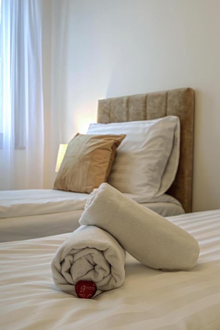 Dioro Luxury Residence - Free garage parking - 3 separate bdr - 2bathr - AC - Self check-in