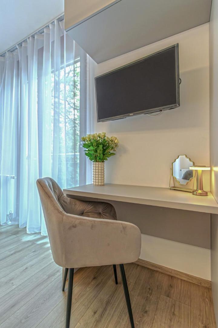 Dioro Luxury Residence - Free garage parking - 3 separate bdr - 2bathr - AC - Self check-in