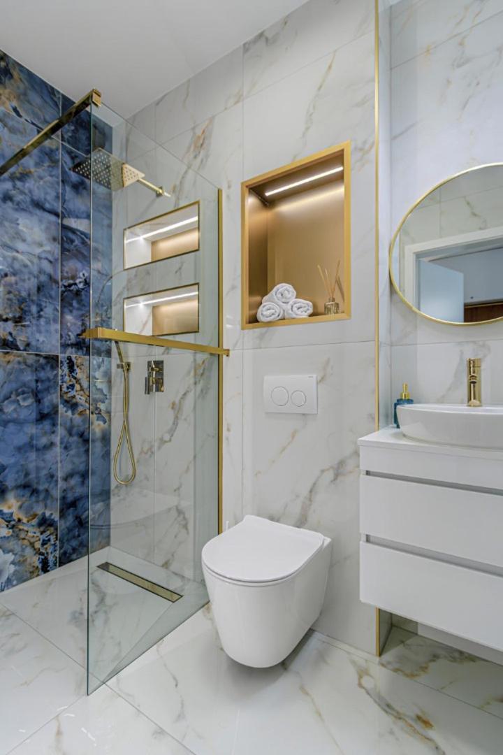 Dioro Luxury Residence - Free garage parking - 3 separate bdr - 2bathr - AC - Self check-in
