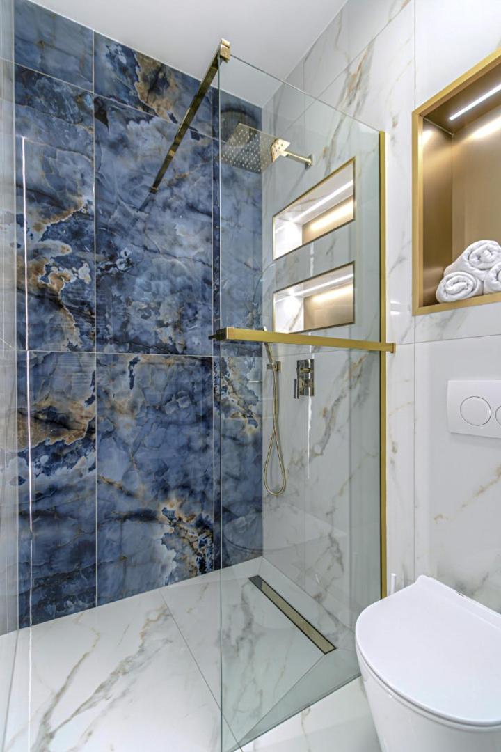 Dioro Luxury Residence - Free garage parking - 3 separate bdr - 2bathr - AC - Self check-in