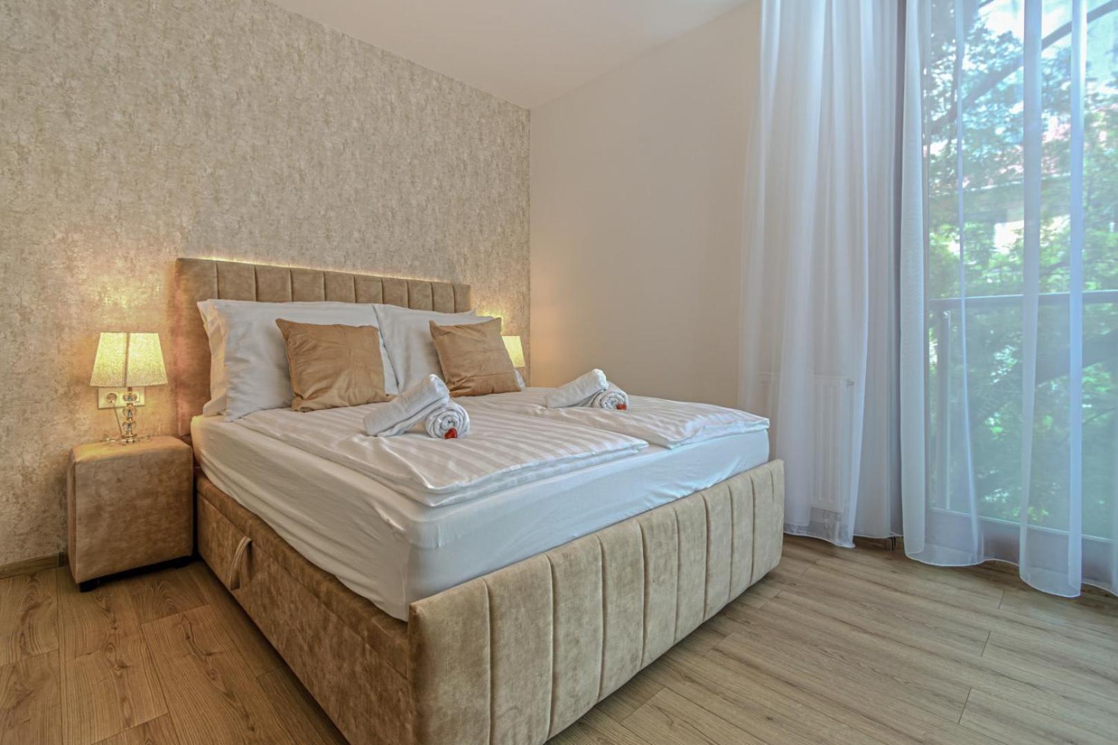 Dioro Luxury Residence - Free garage parking - 3 separate bdr - 2bathr - AC - Self check-in