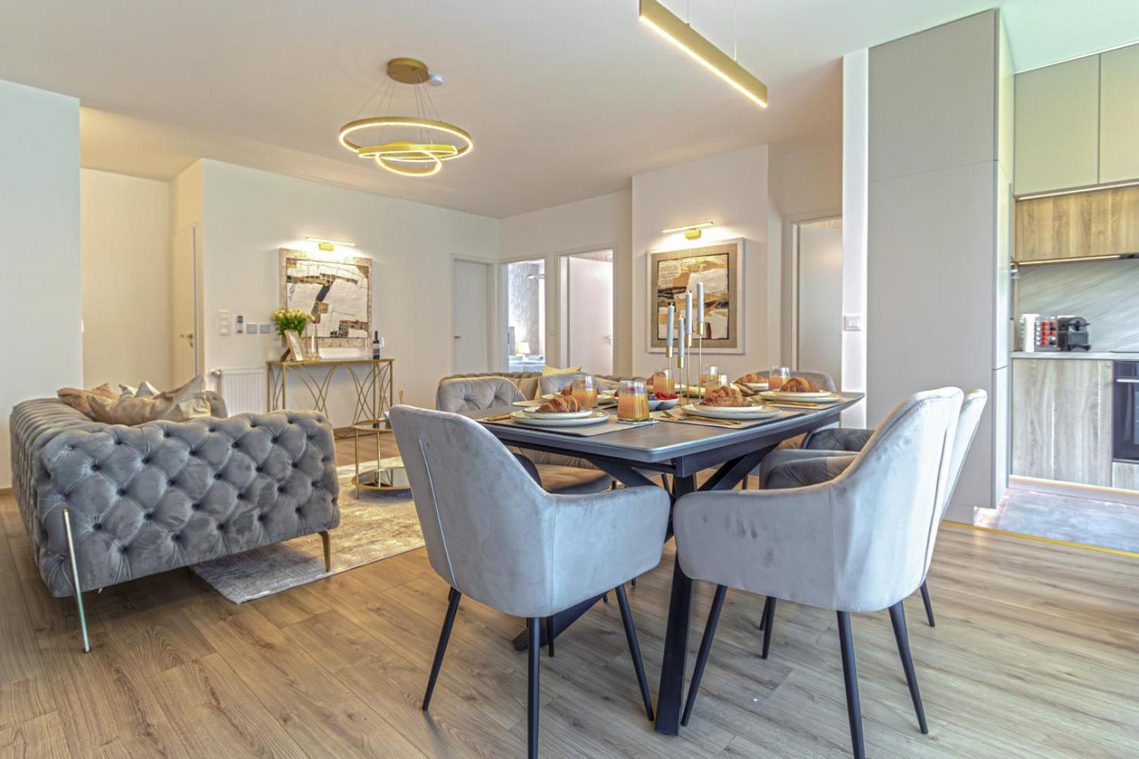 Dioro Luxury Residence - Free garage parking - 3 separate bdr - 2bathr - AC - Self check-in