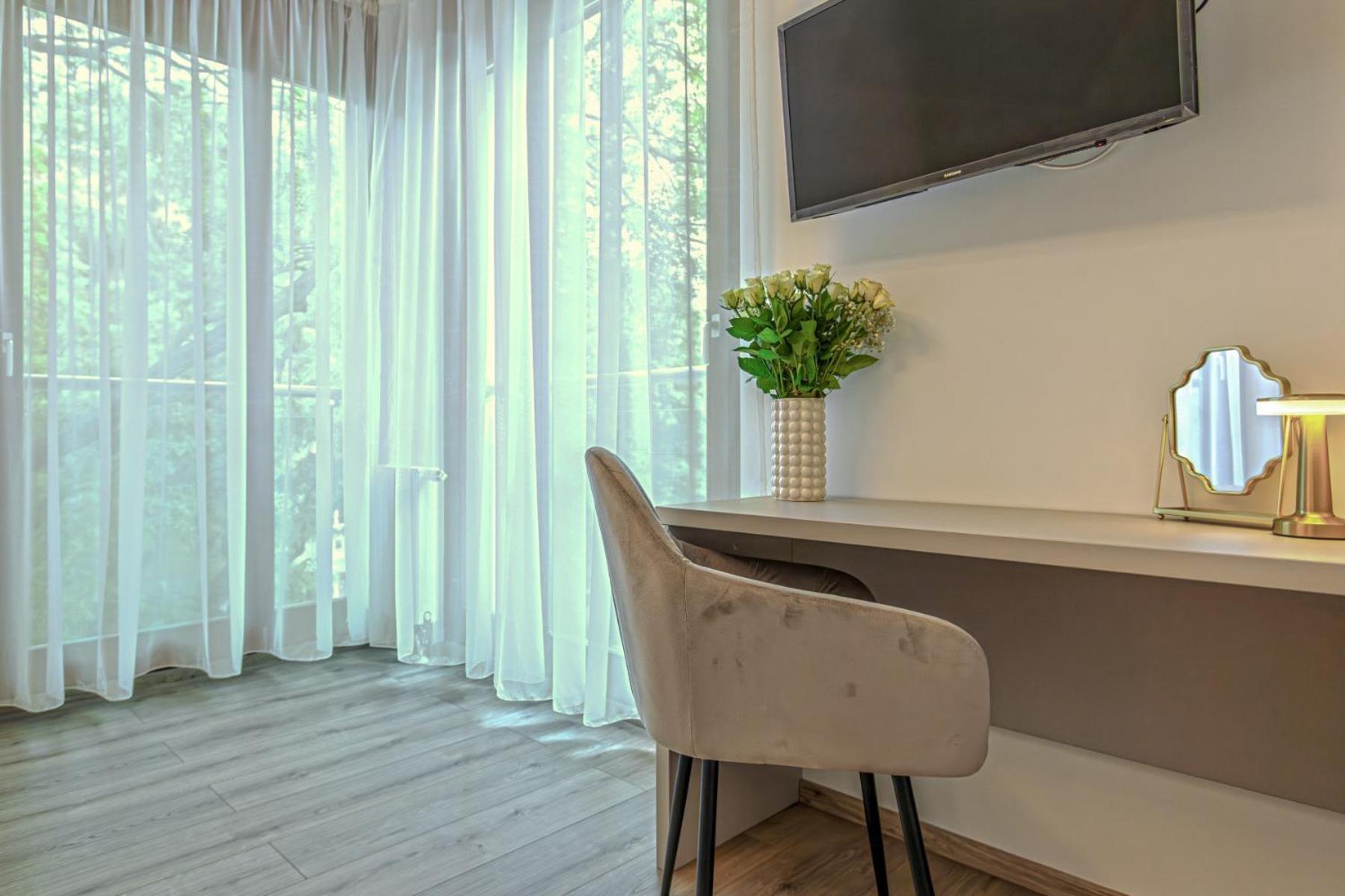 Dioro Luxury Residence - Free garage parking - 3 separate bdr - 2bathr - AC - Self check-in