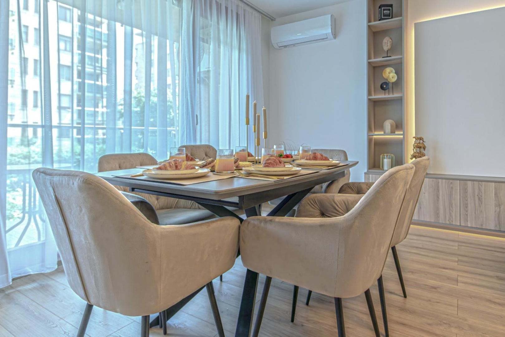 Dioro Luxury Residence - Free garage parking - 3 separate bdr - 2bathr - AC - Self check-in