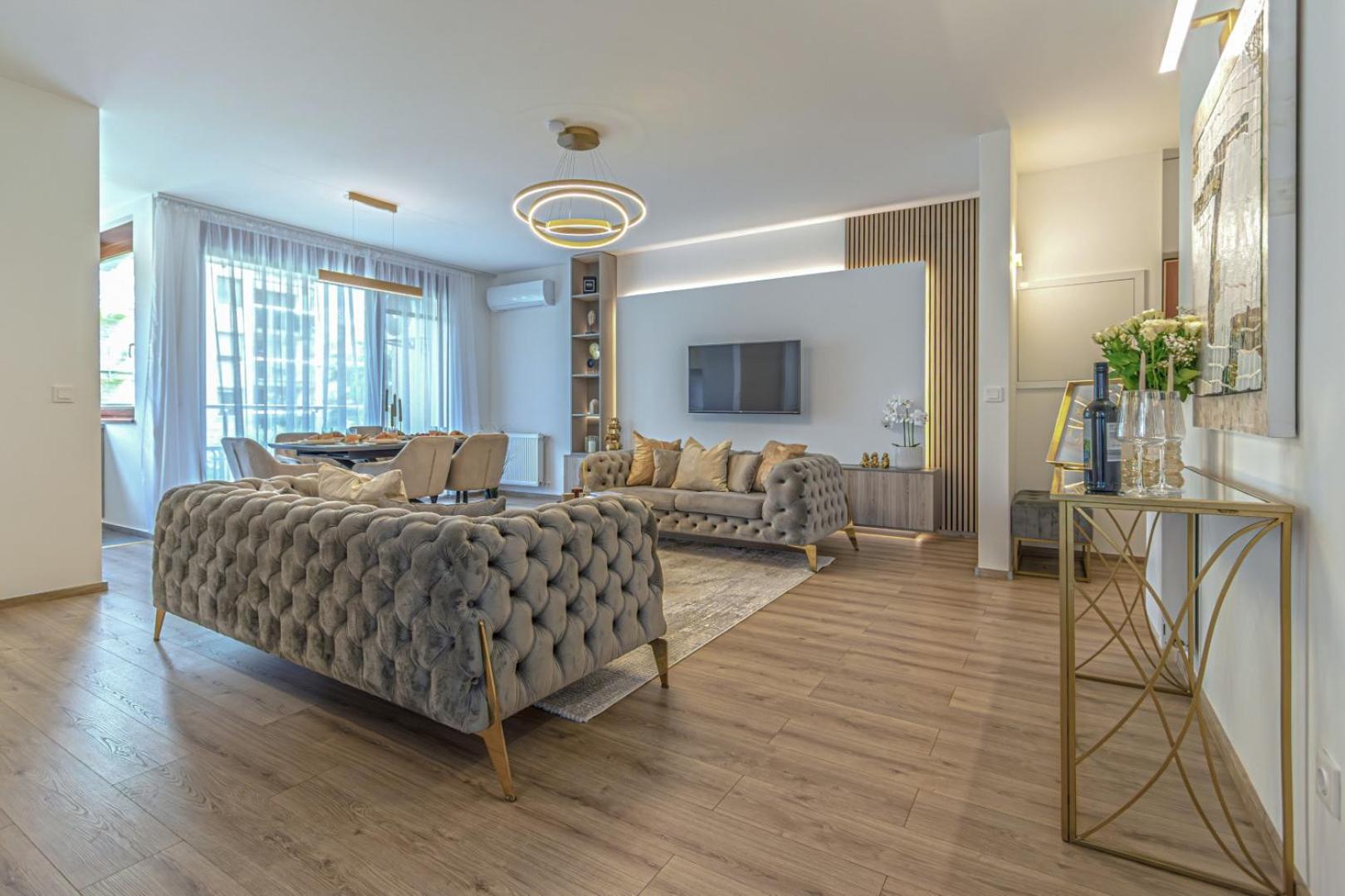 Dioro Luxury Residence - Free garage parking - 3 separate bdr - 2bathr - AC - Self check-in