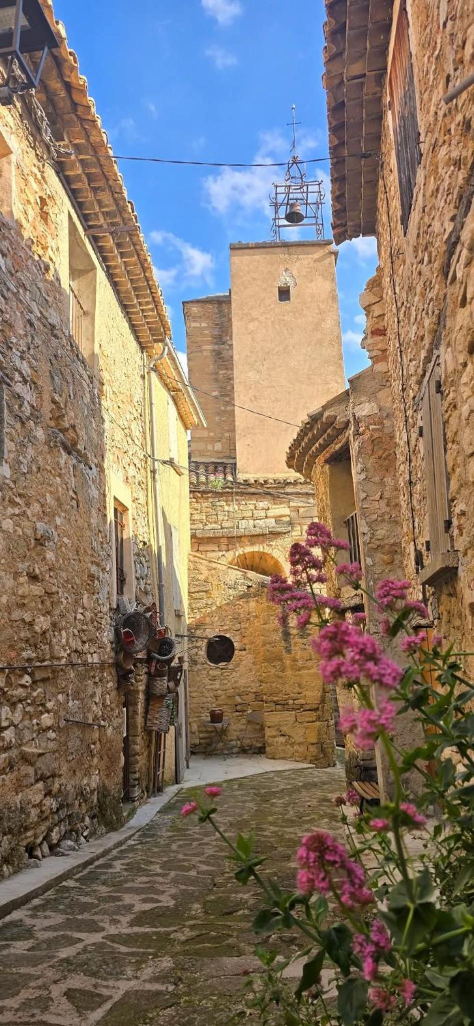 Maison sur la colline du Barroux