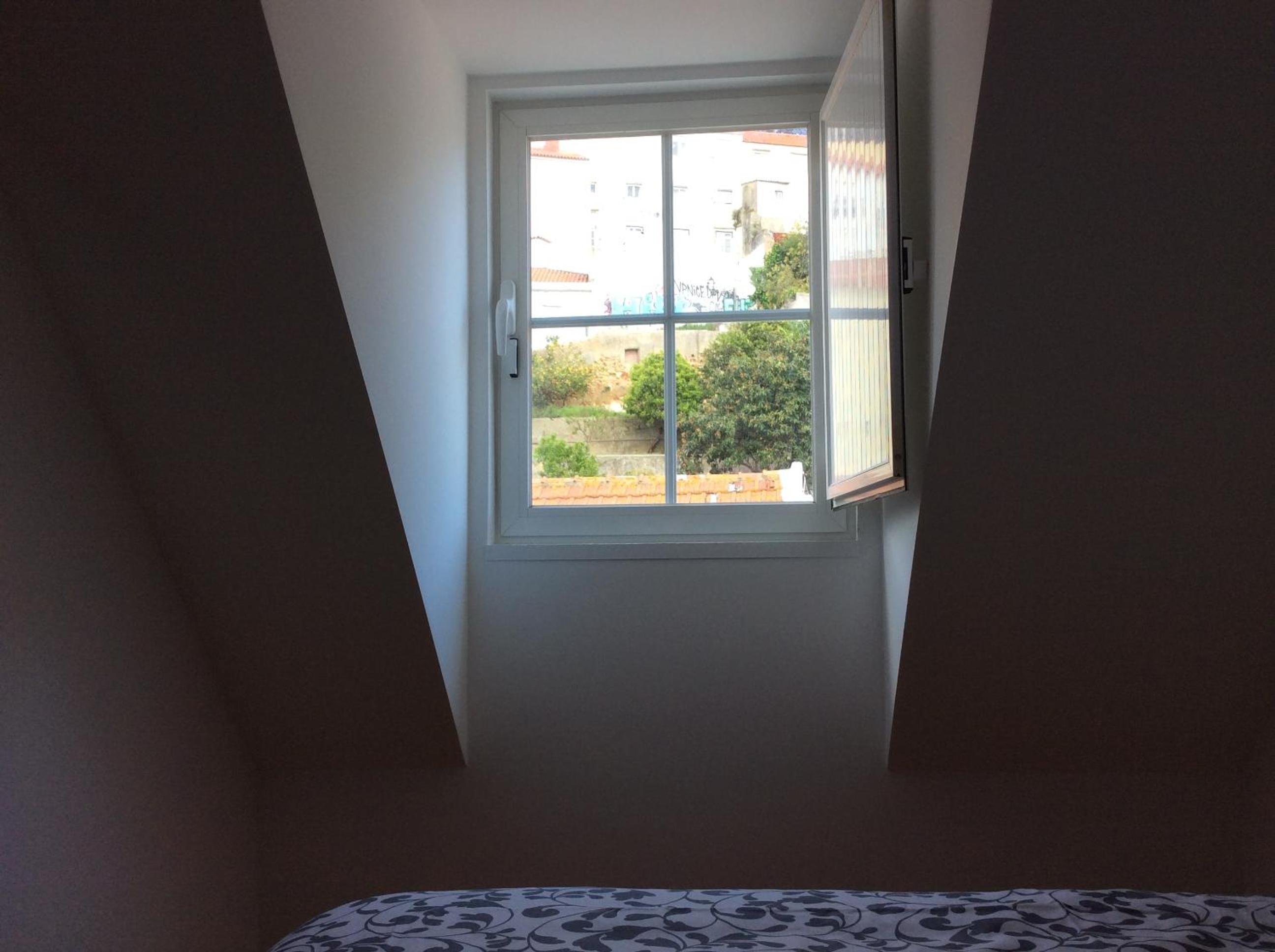 Boavista Apartment, Panoramic Castle, Graça and City Views, Historic Mouraria Lisbon view 5