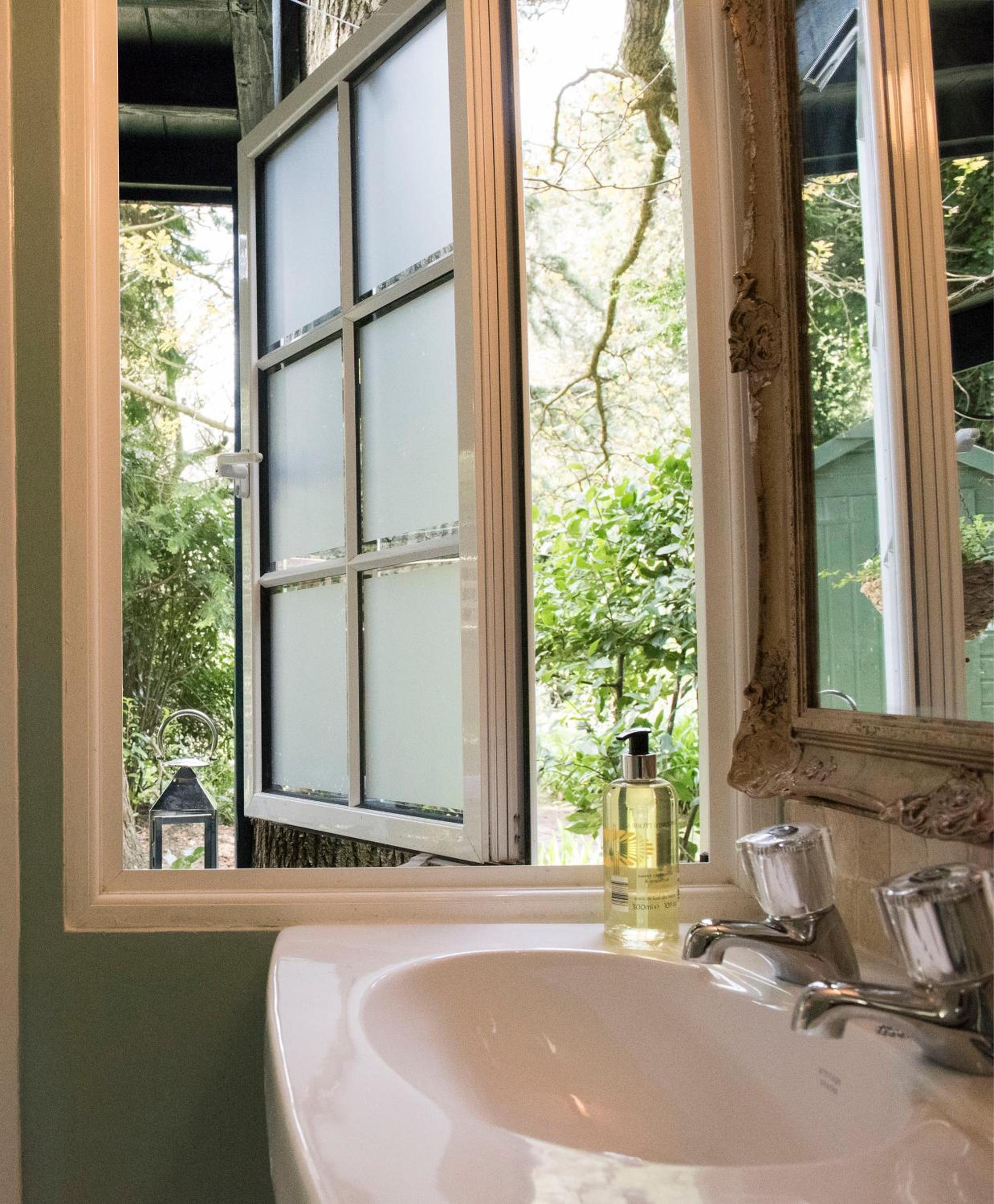 Ward Avenue B&B