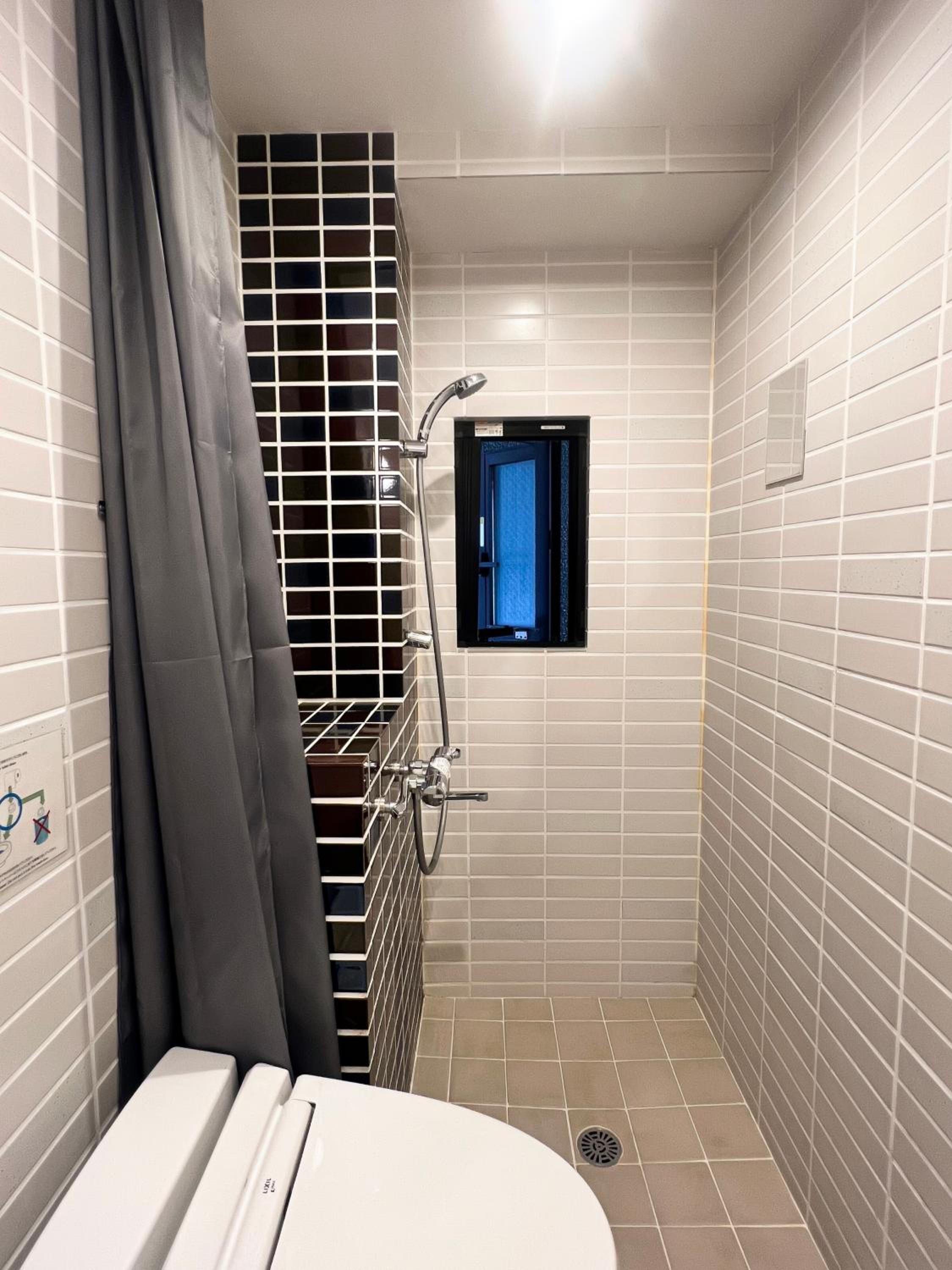 Hostel Hangout Best Value Near Kuromon Market & Namba