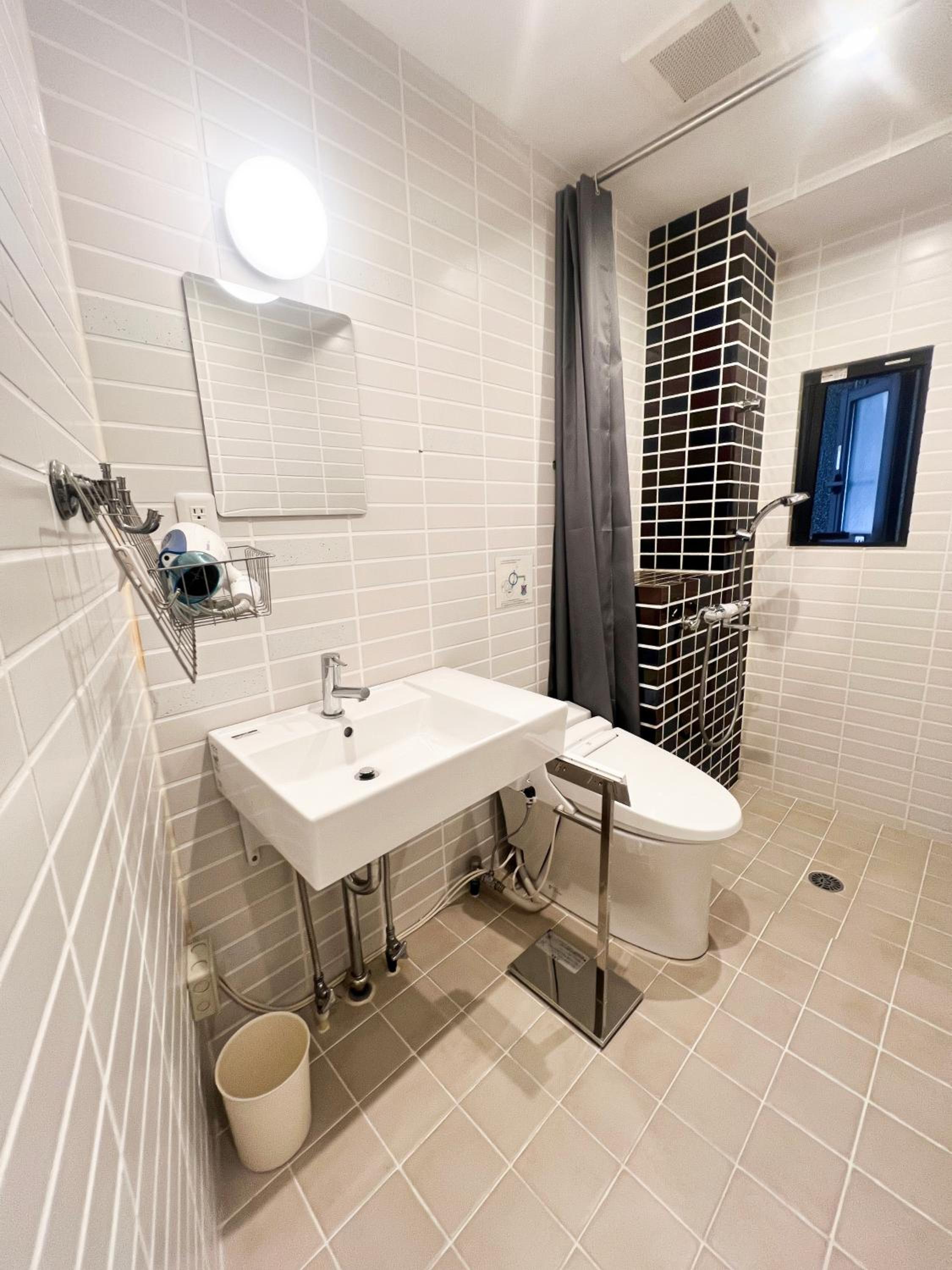 Hostel Hangout Best Value Near Kuromon Market & Namba