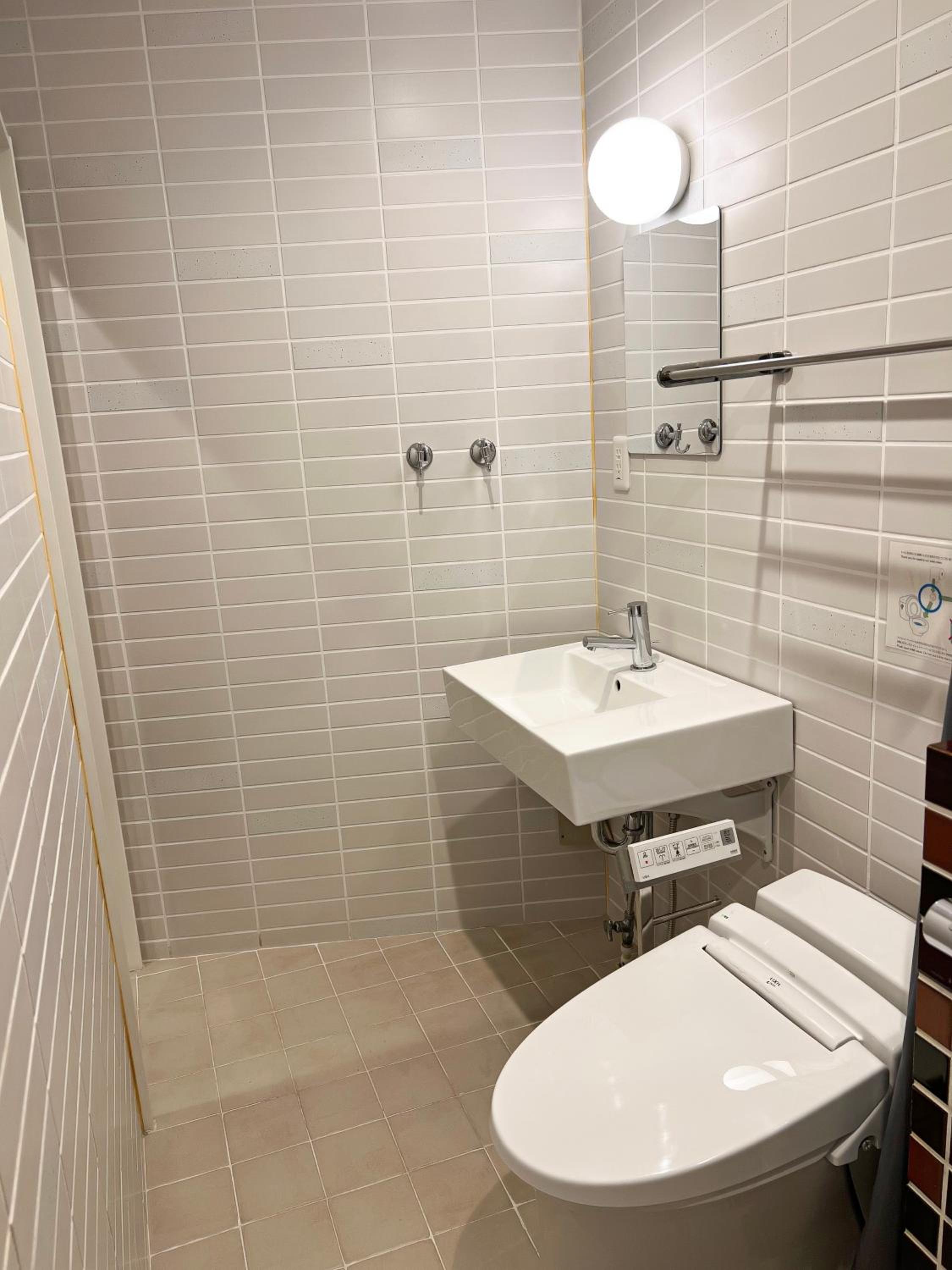 Hostel Hangout Best Value Near Kuromon Market & Namba