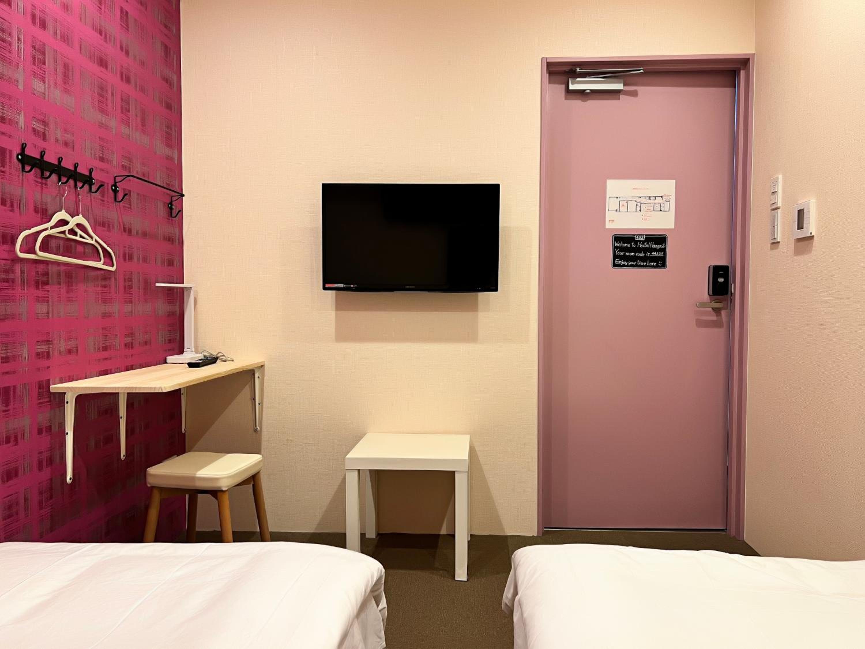 Hostel Hangout Best Value Near Kuromon Market & Namba