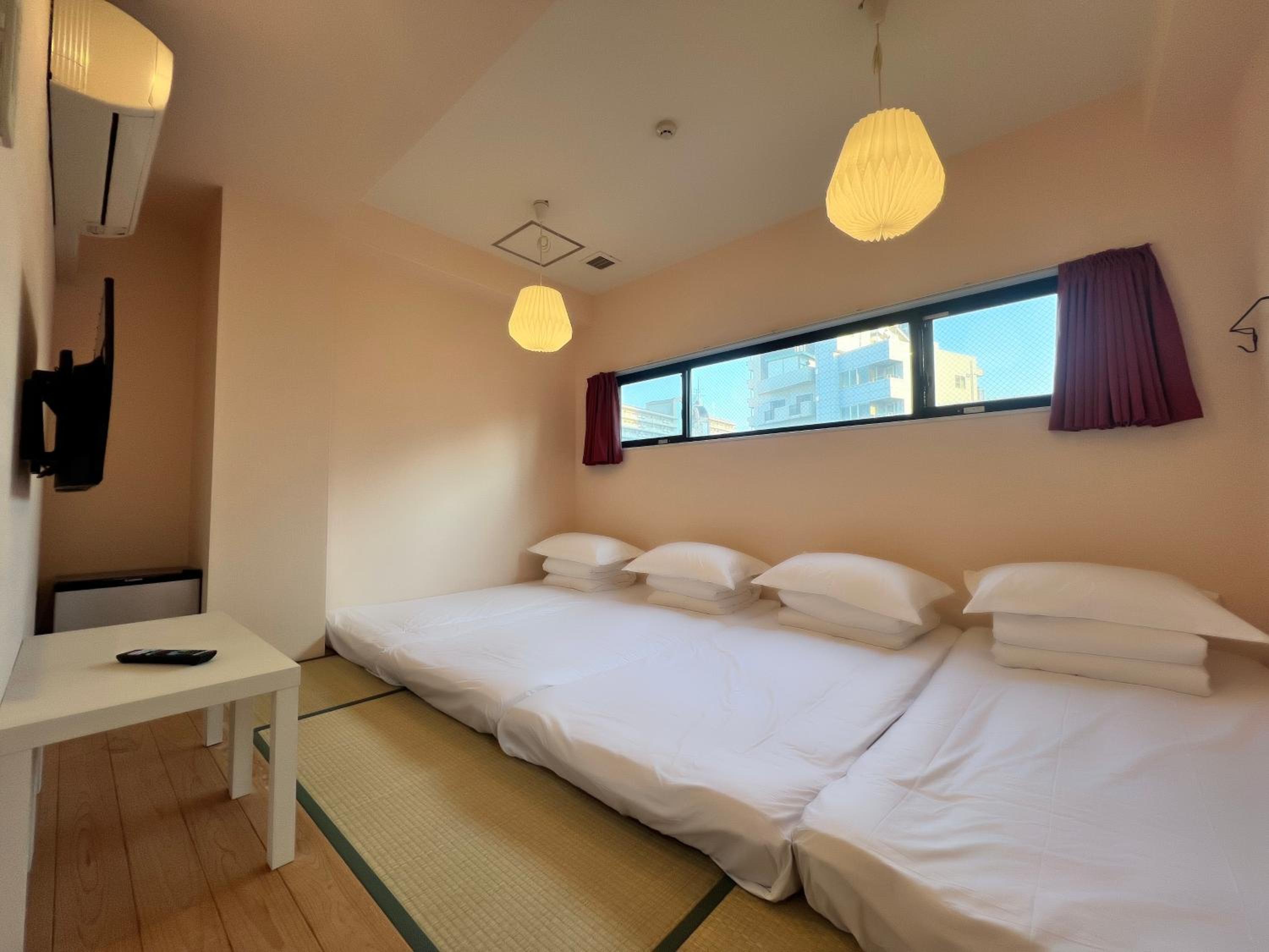 Hostel Hangout Best Value Near Kuromon Market & Namba