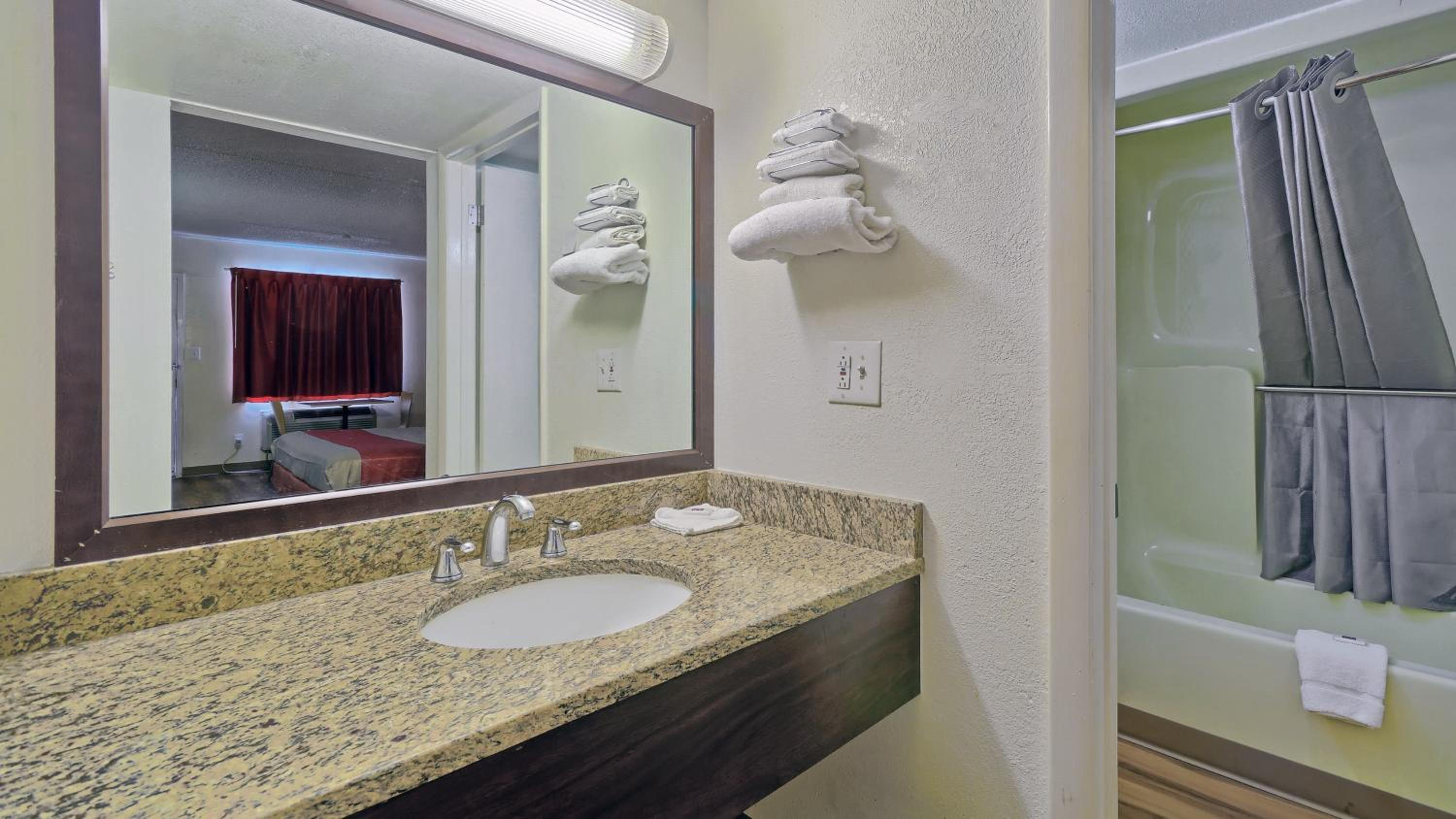 Motel 6-Maple Shade Township, NJ - Philadelphia - Mt Laurel - Property Image 23
