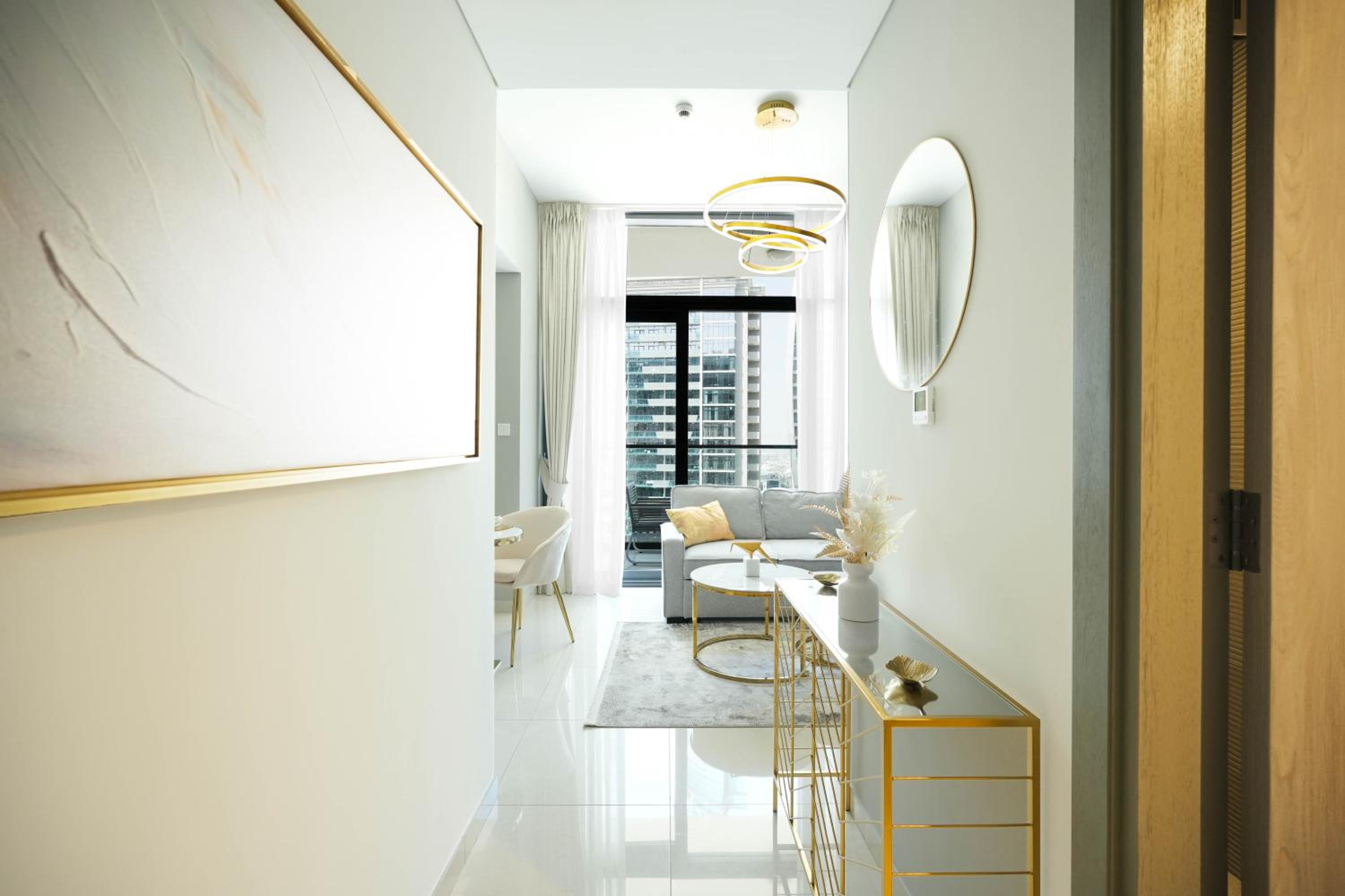 KeyRock Living - Lakeview Luxury in Zada Tower