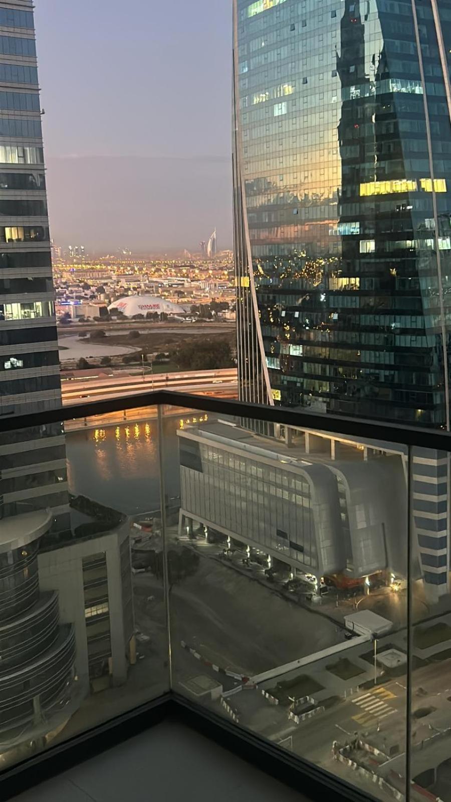 KeyRock Living - Lakeview Luxury in Zada Tower