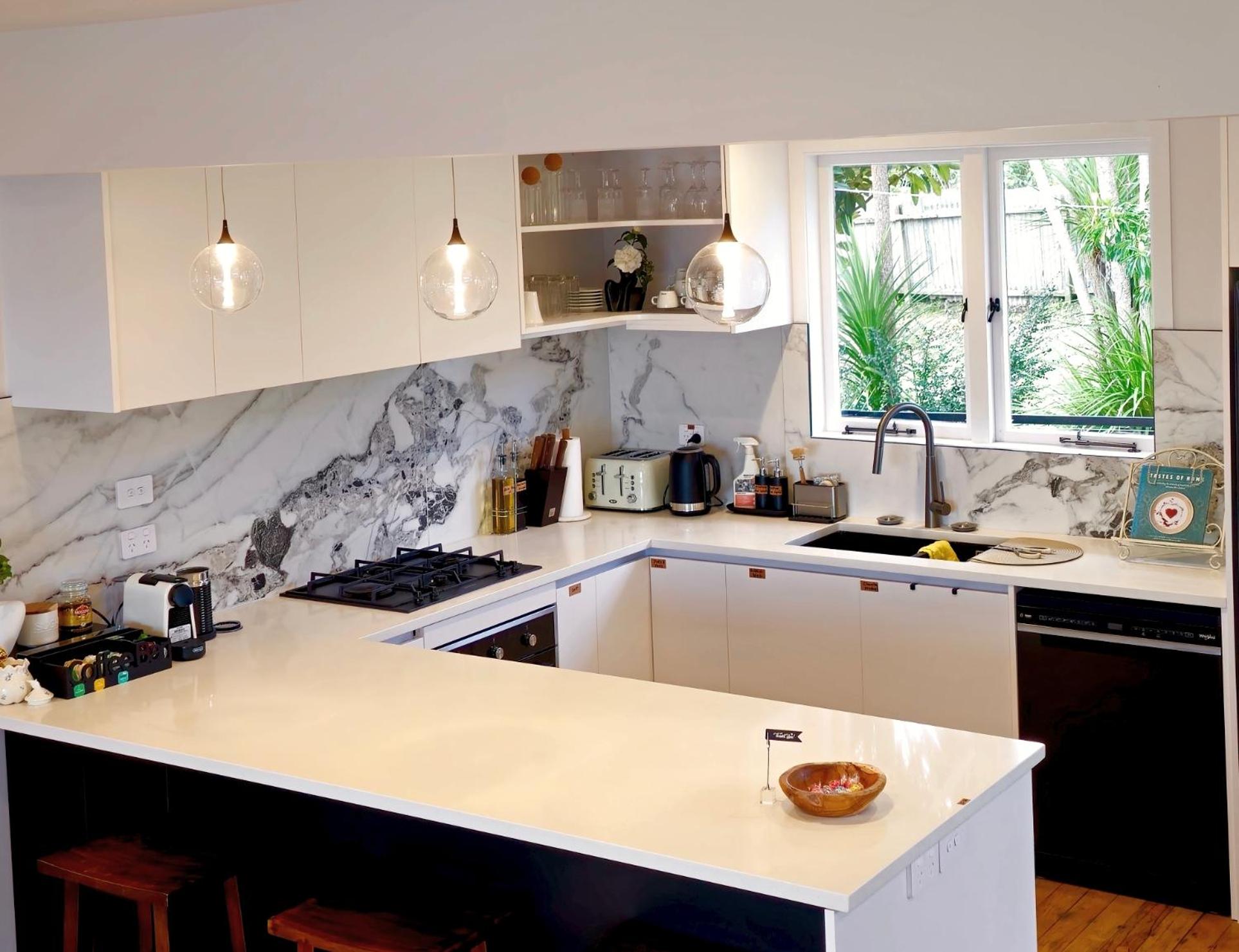 Most Peaceful & Private City Retreat - New AC - CBD 12 KMs & Airport 17KMs Away