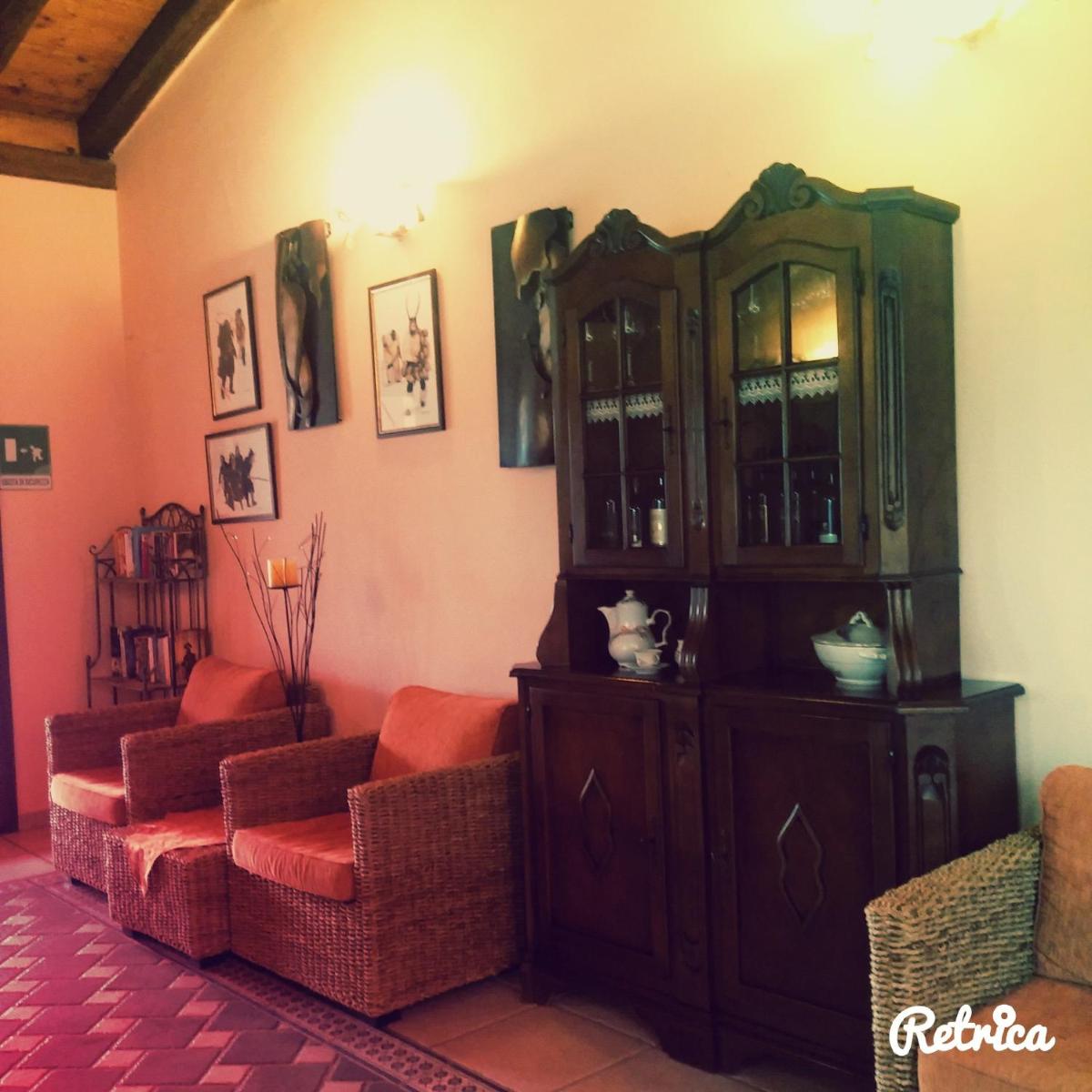Li Troni photo 4