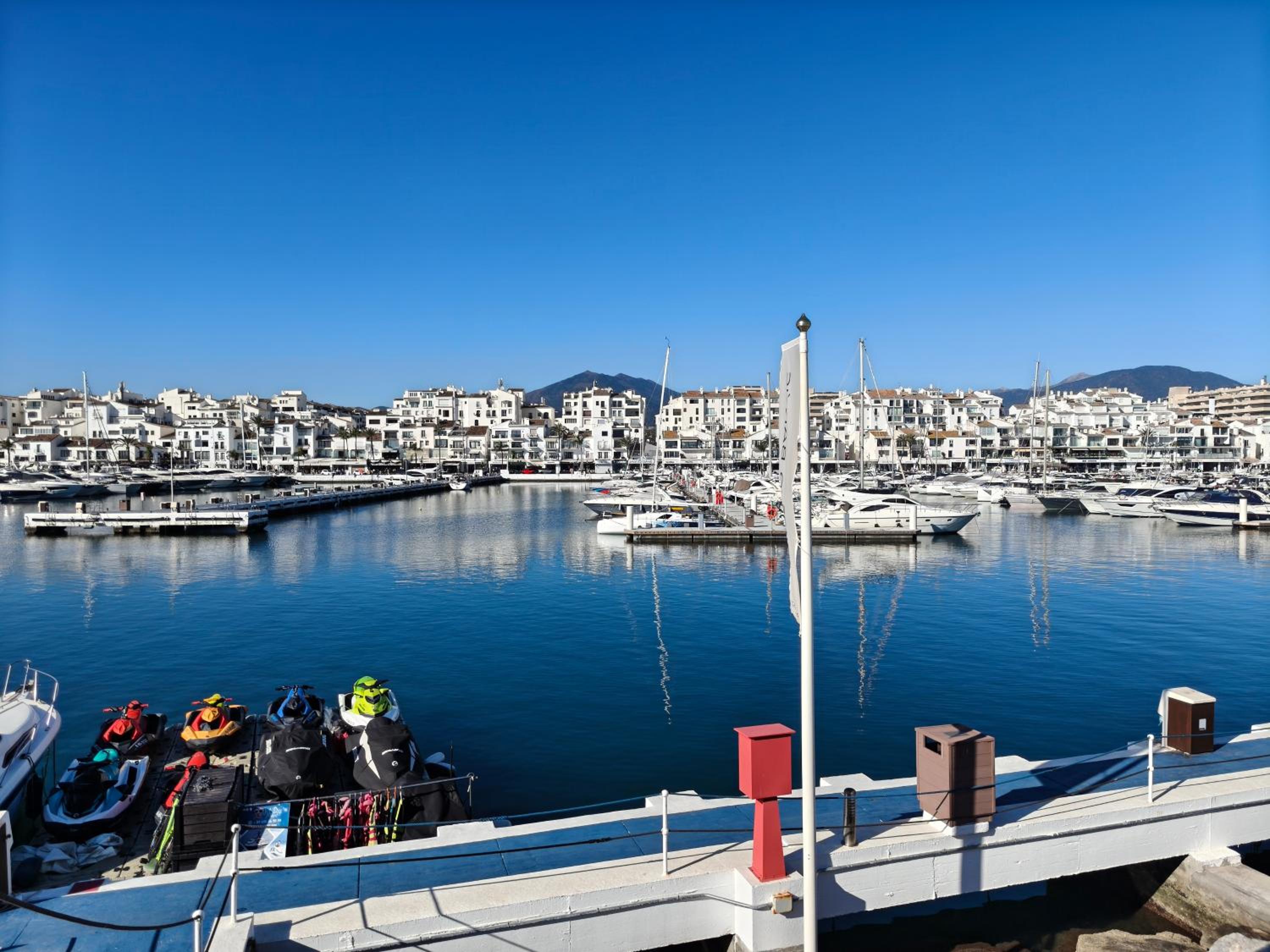 Luminoso loft con piscina en Puerto Banús