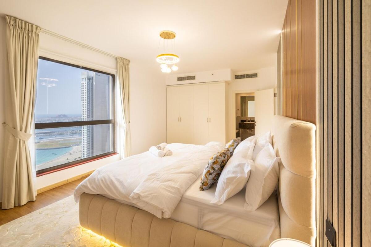Near Beach Luxurious 2-Bedroom in JBR