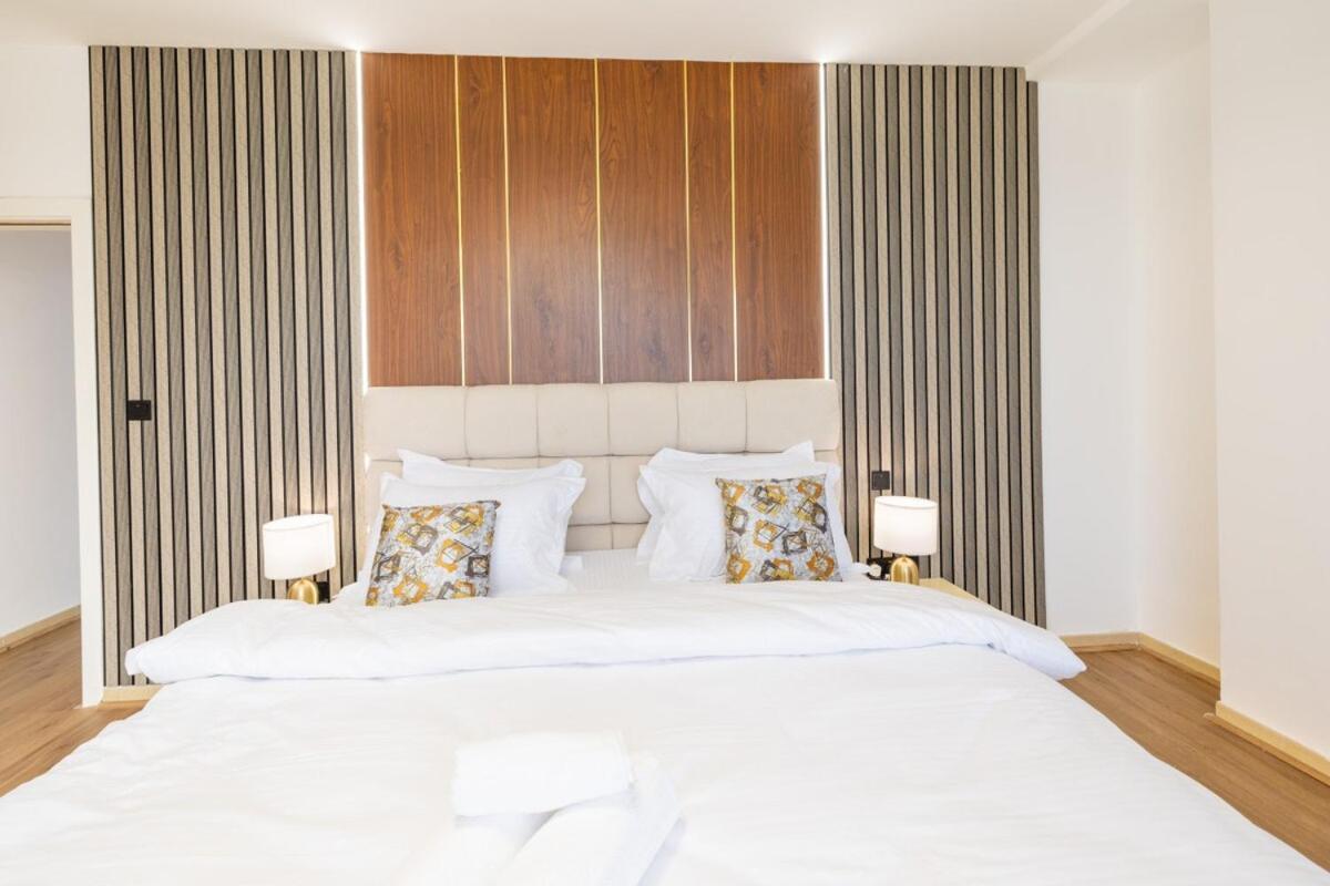 Near Beach Luxurious 2-Bedroom in JBR