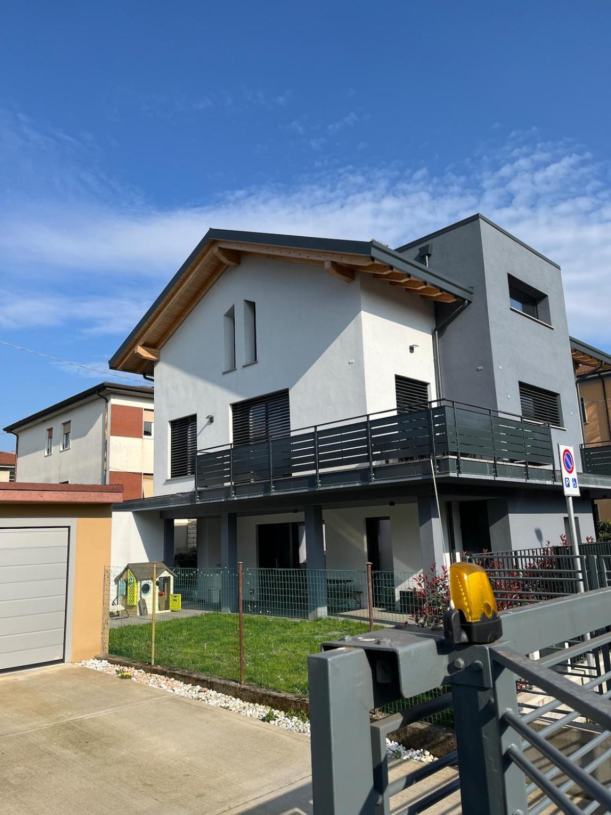 Casa Darcellas - Nuovo Trilocale full electric vicino Bergamo e Milano