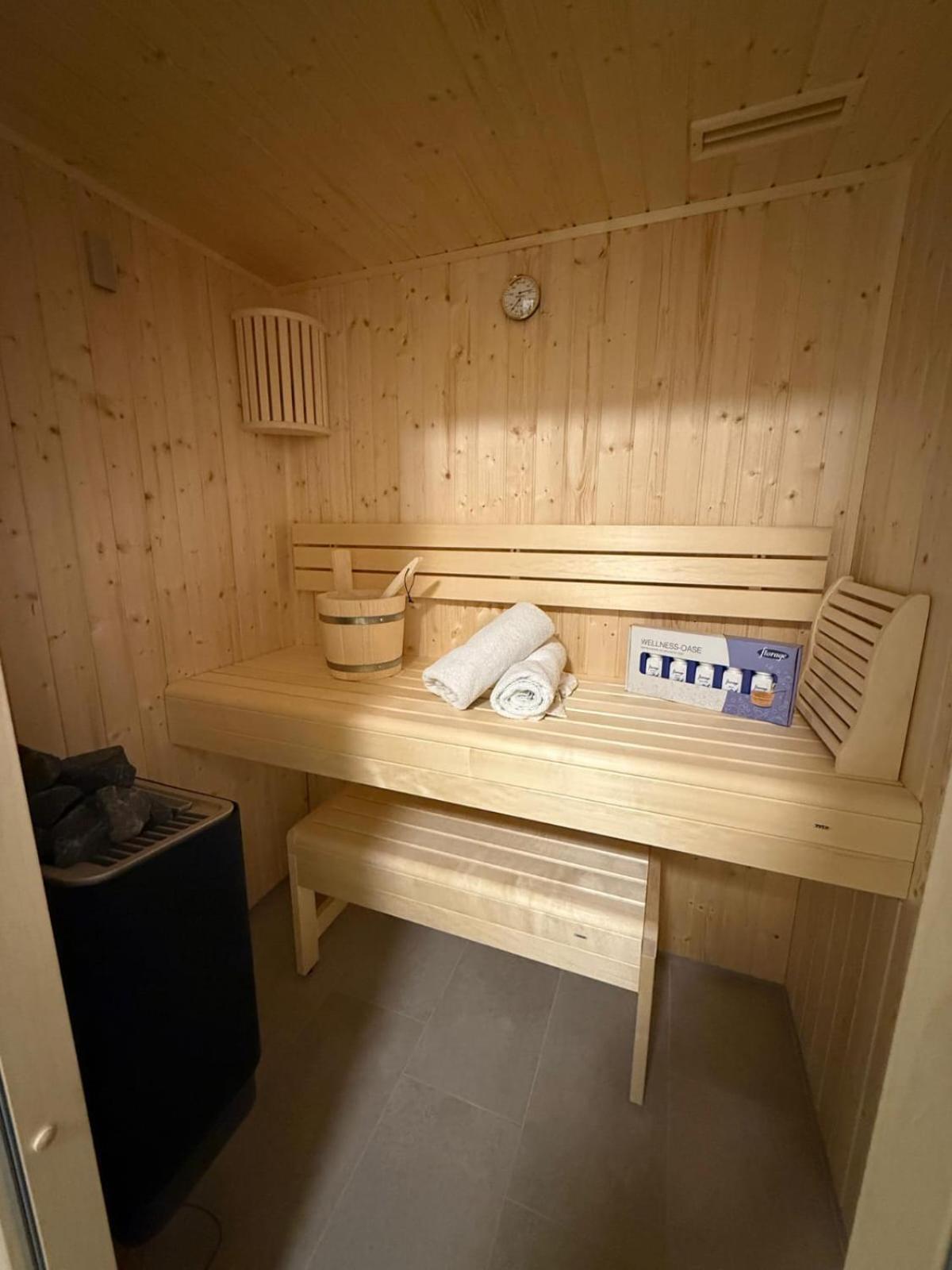 Urlaub an der Nordsee - Exklusive Penthouse-Ferienwohnung Deichliebe in Tossens