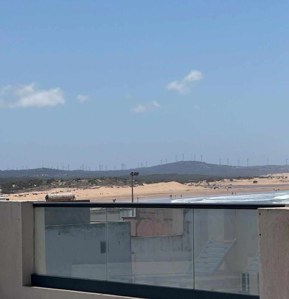 Chic 2BR Apt - Walk to Beach