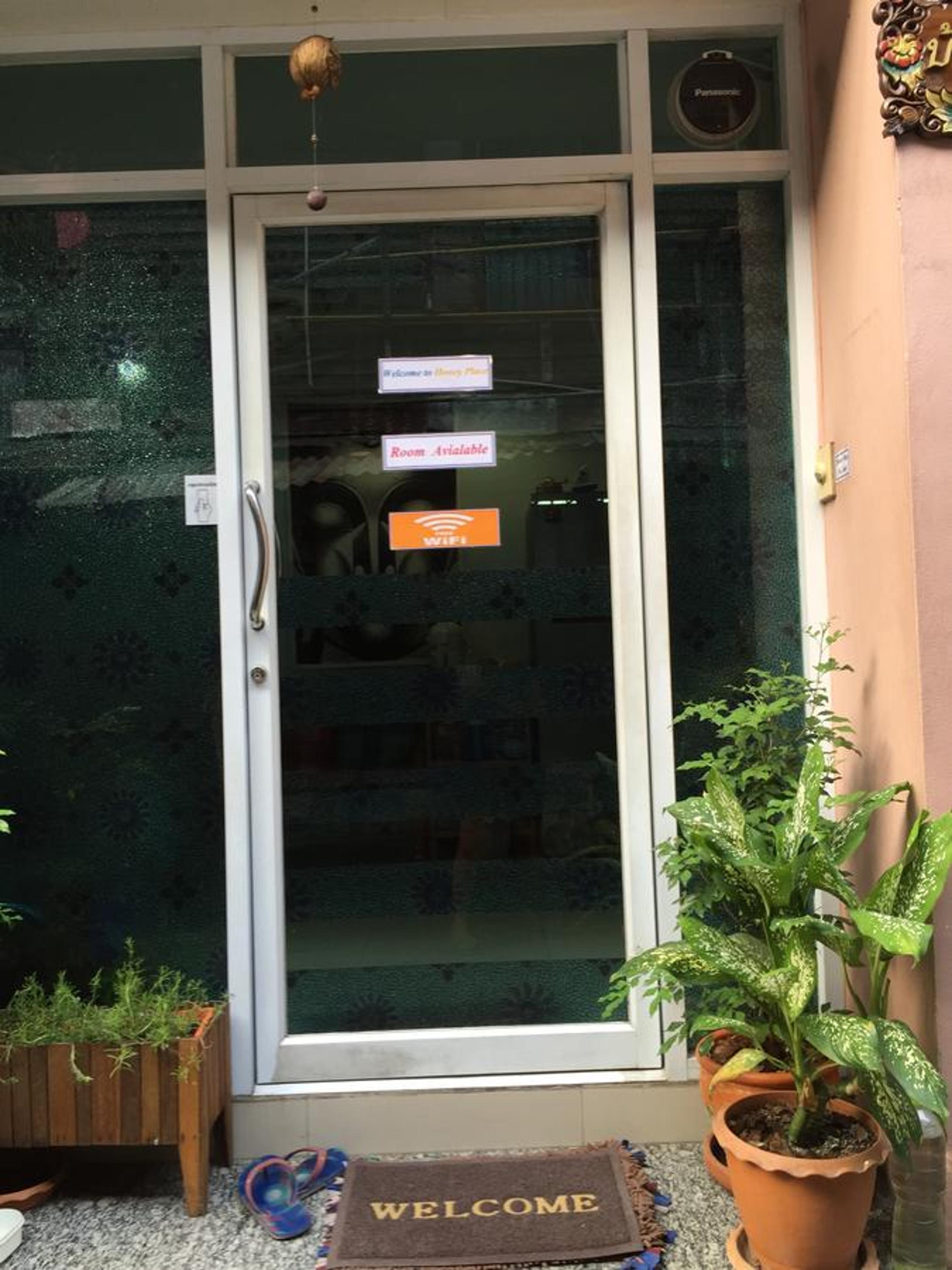 Ricos Honey Place Guesthouse