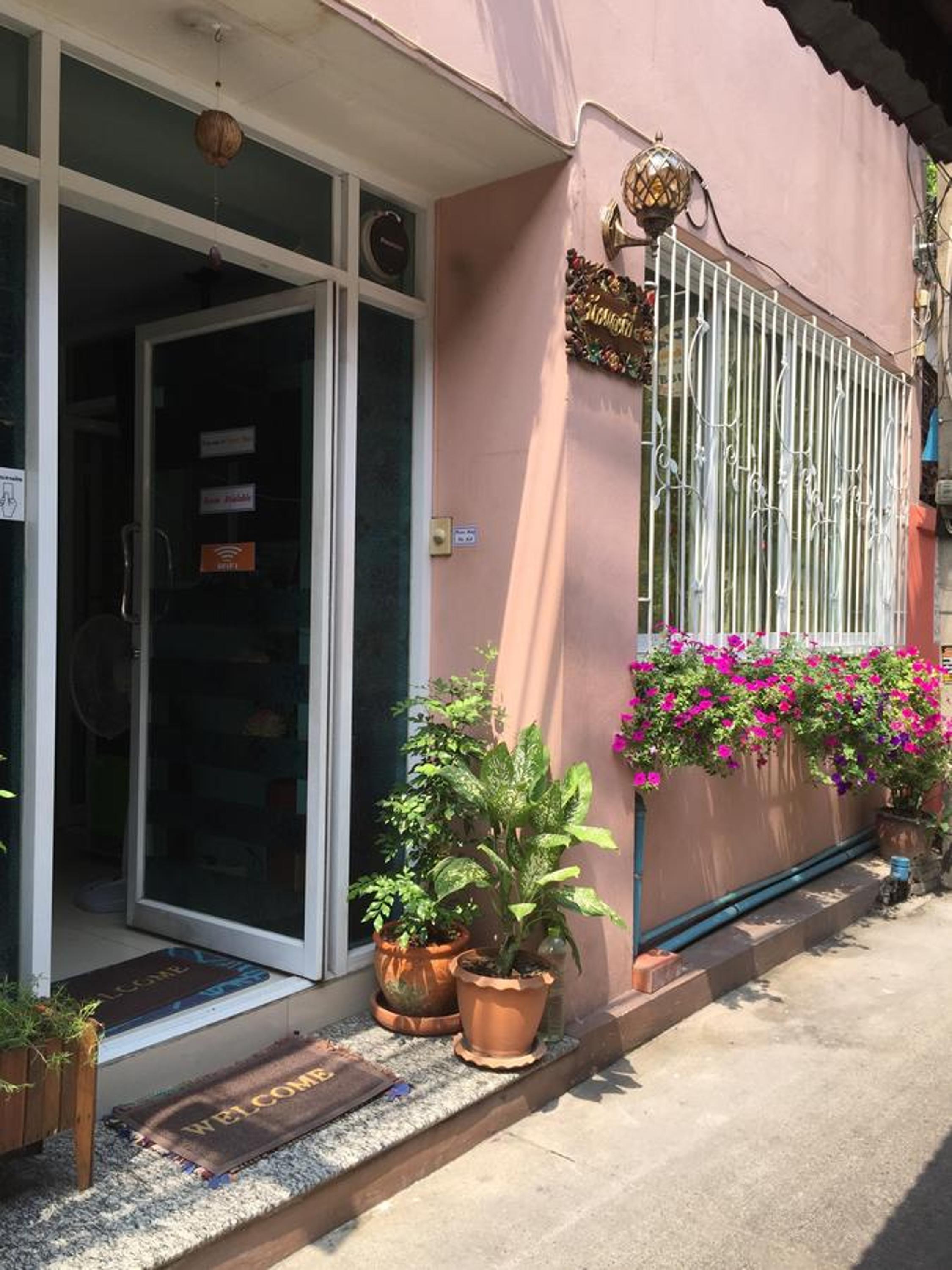 Ricos Honey Place Guesthouse