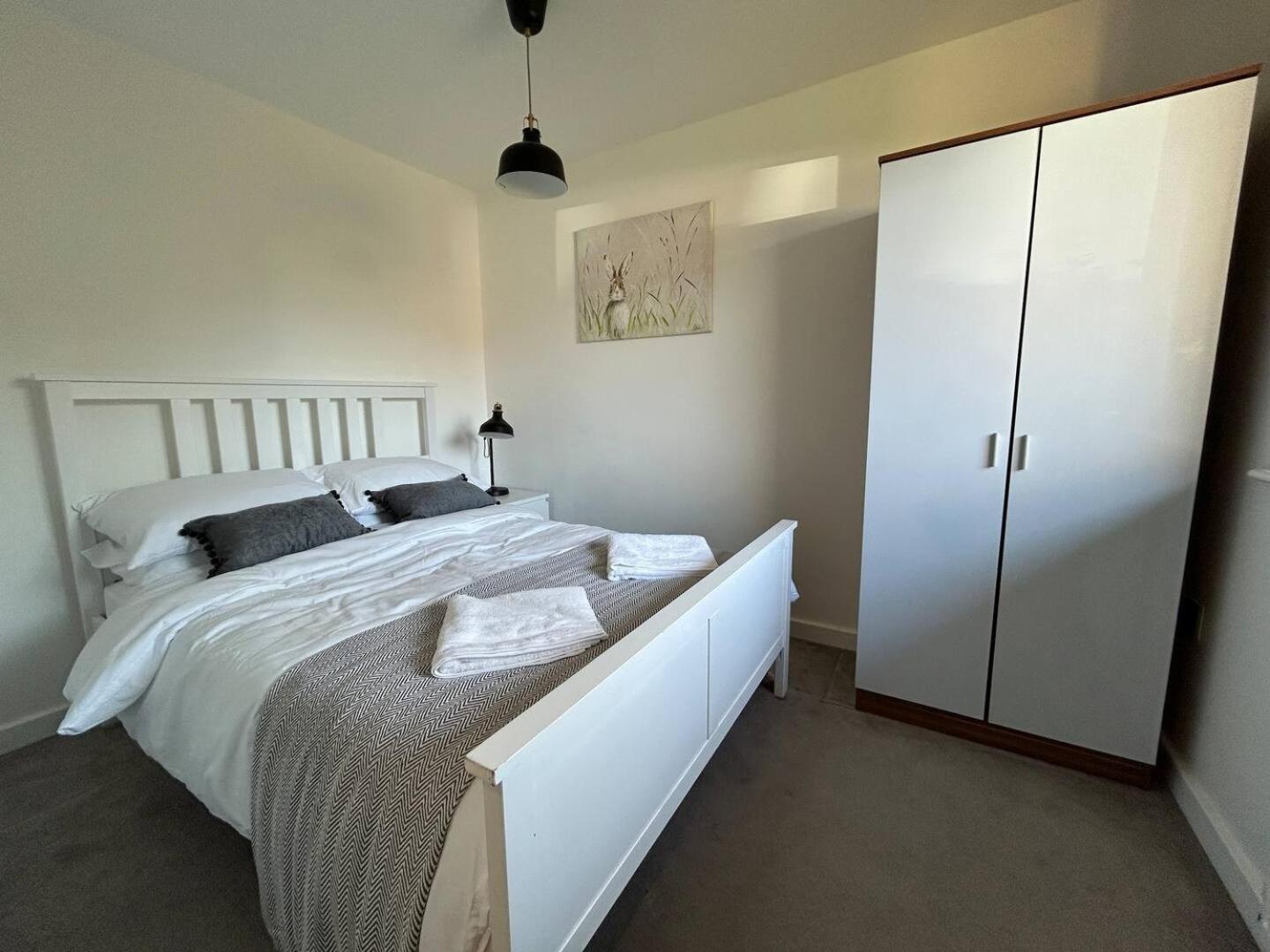 2-Bedroom Modern Home in Historic Lincoln