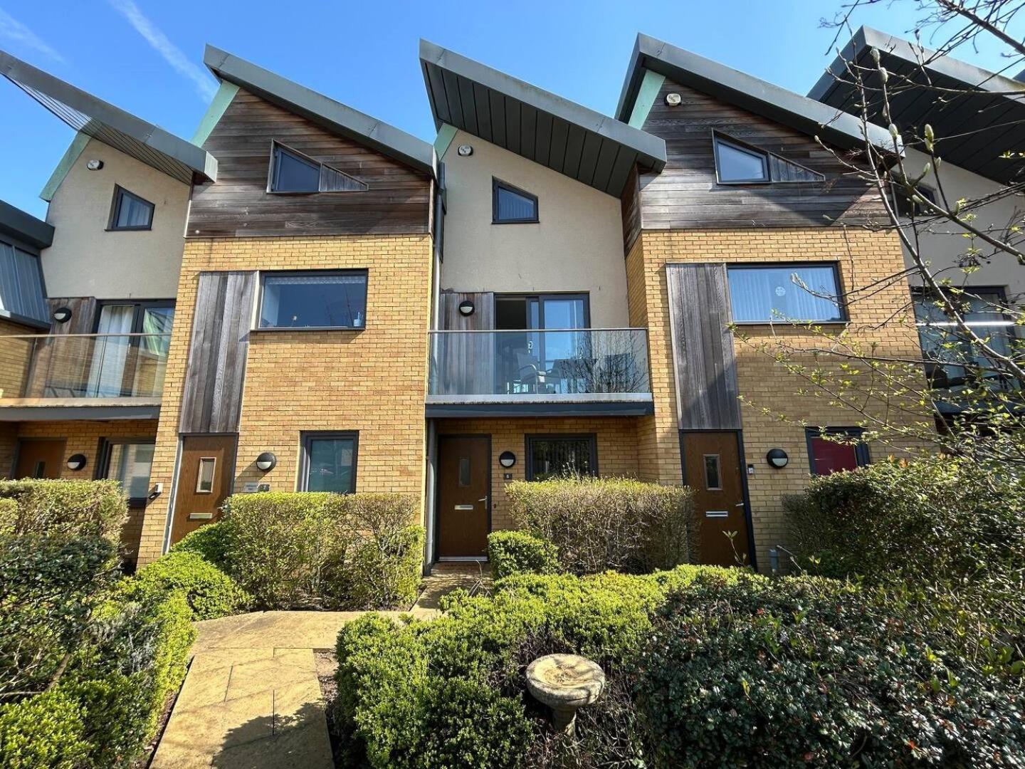 2-Bedroom Modern Home in Historic Lincoln