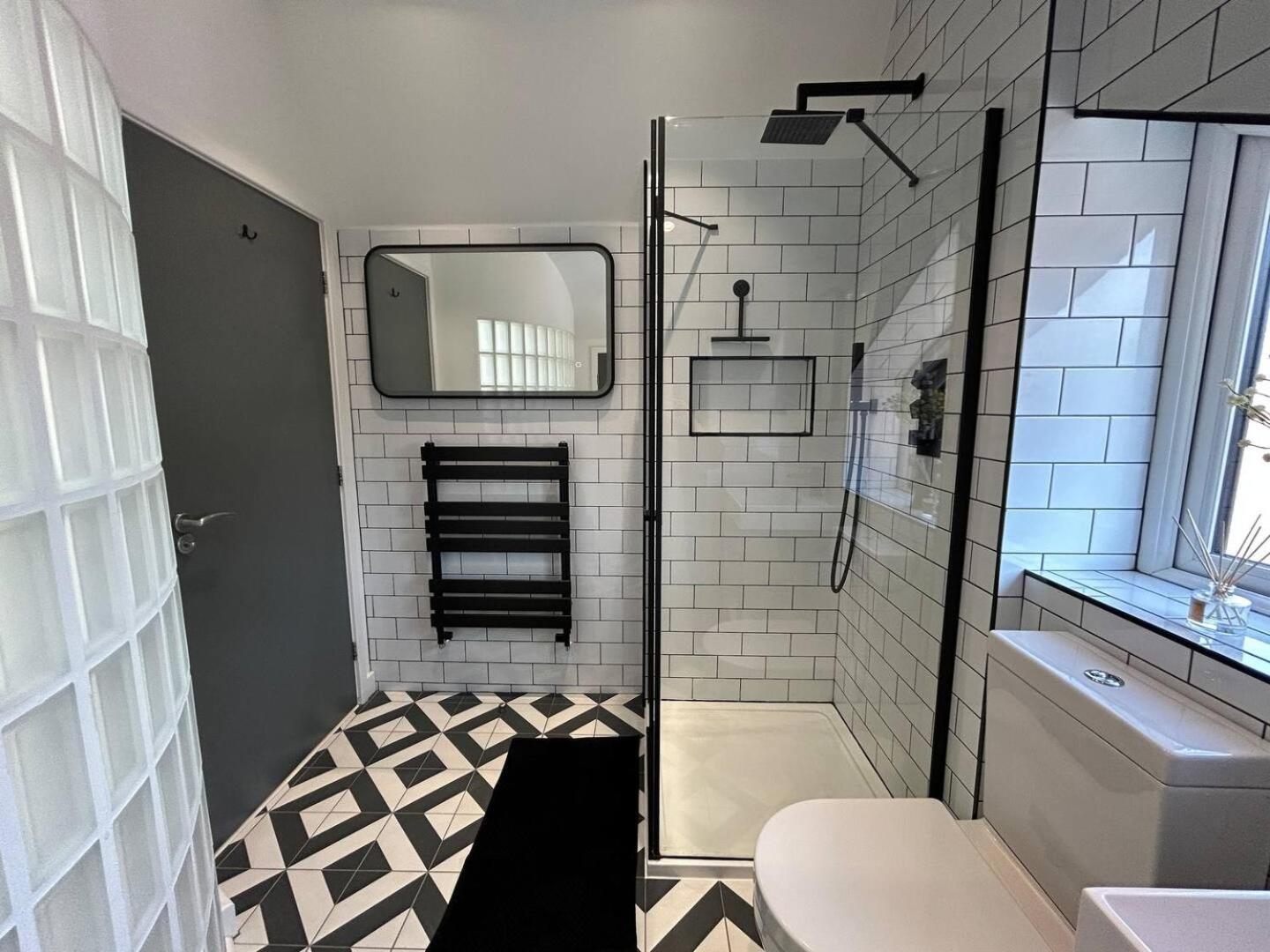 2-Bedroom Modern Home in Historic Lincoln