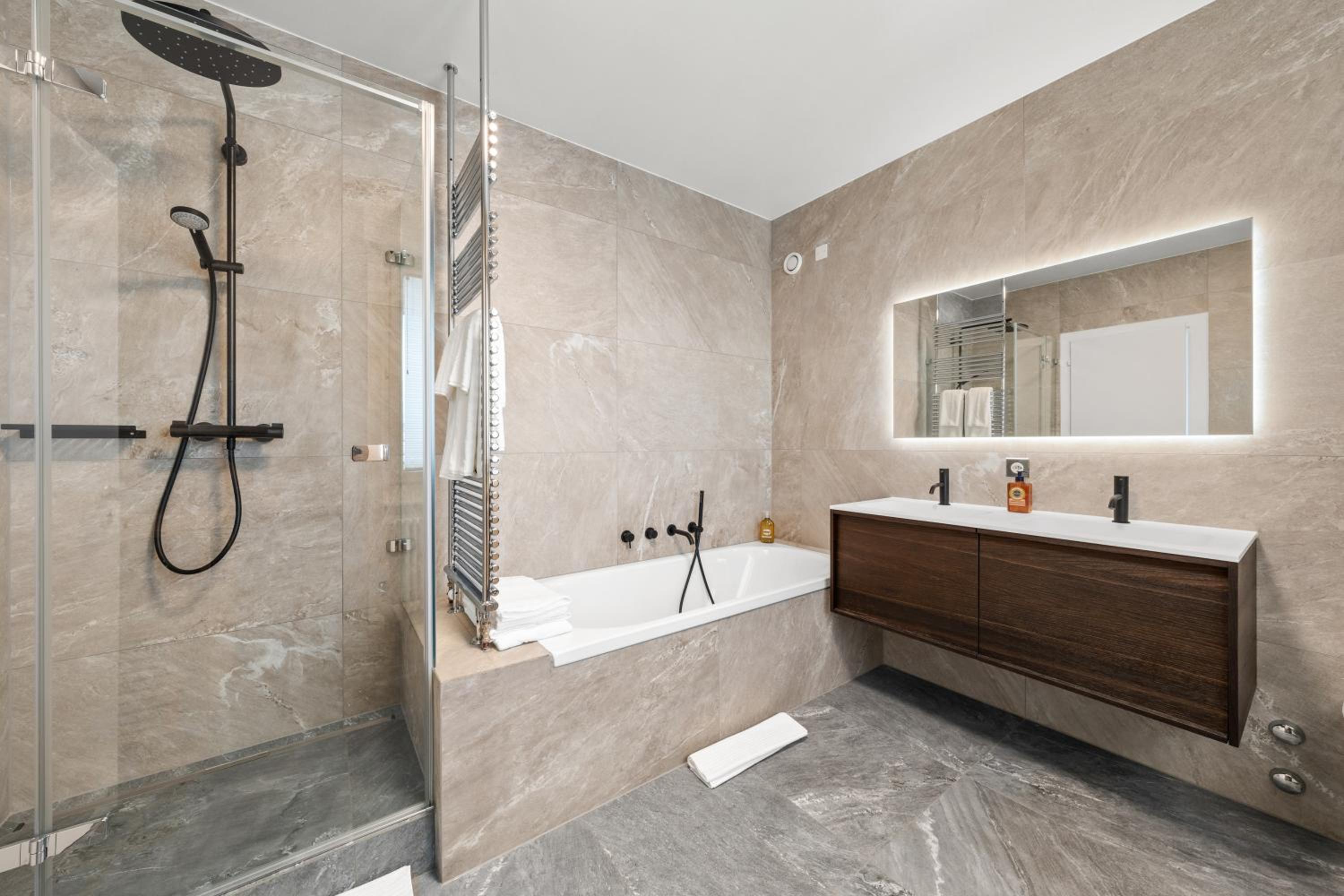 Exclusive 3 Bedroom Luxury penthouse