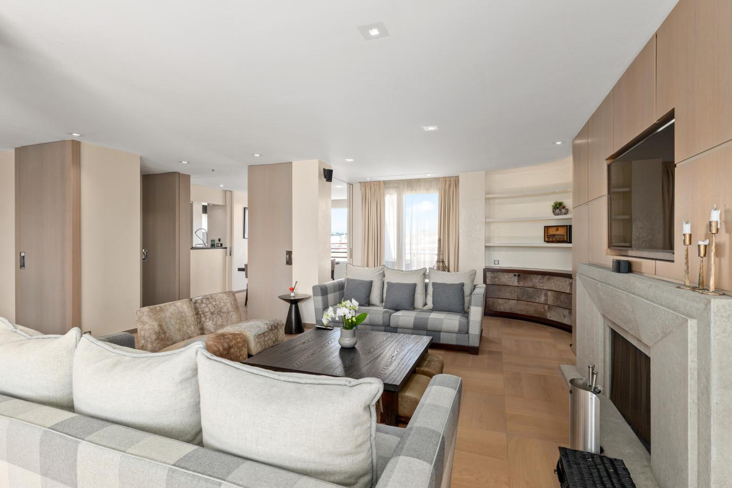 Exclusive 3 Bedroom Luxury penthouse