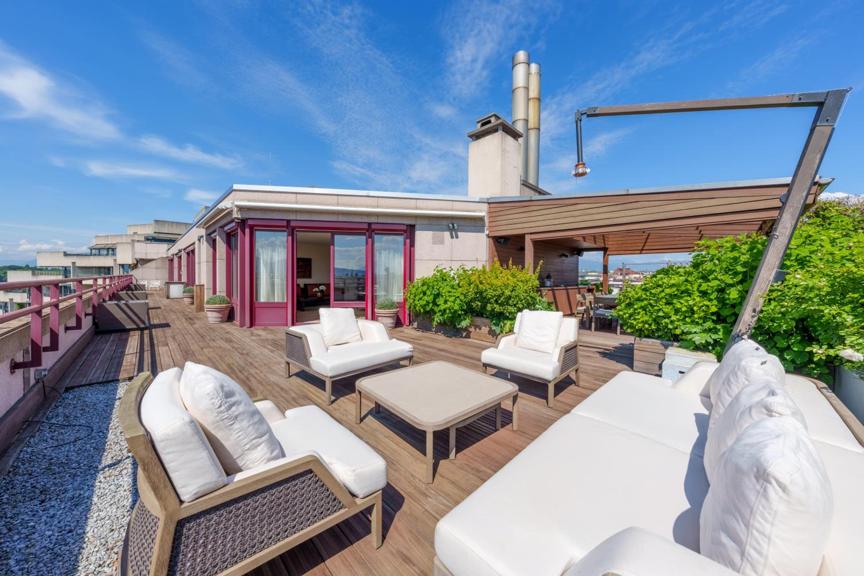 Exclusive 3 Bedroom Luxury penthouse