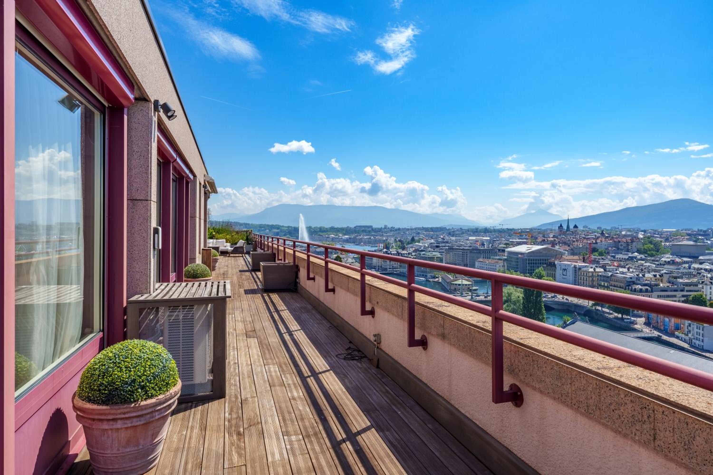 Exclusive 3 Bedroom Luxury penthouse