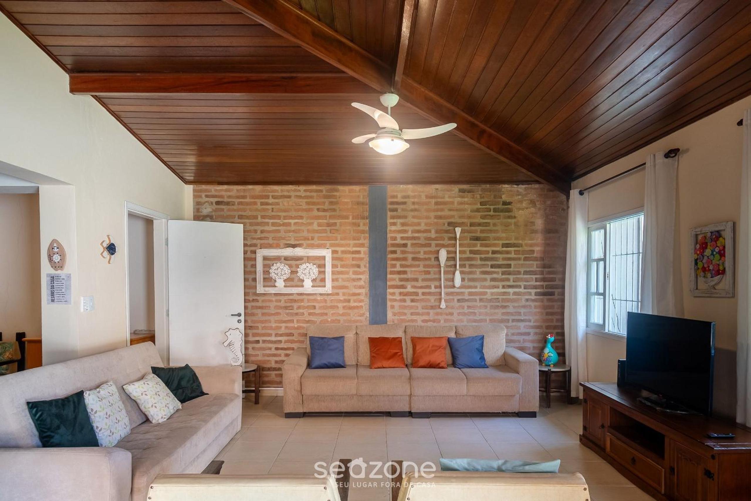 House with barbecue 350m from the beach RUL0035