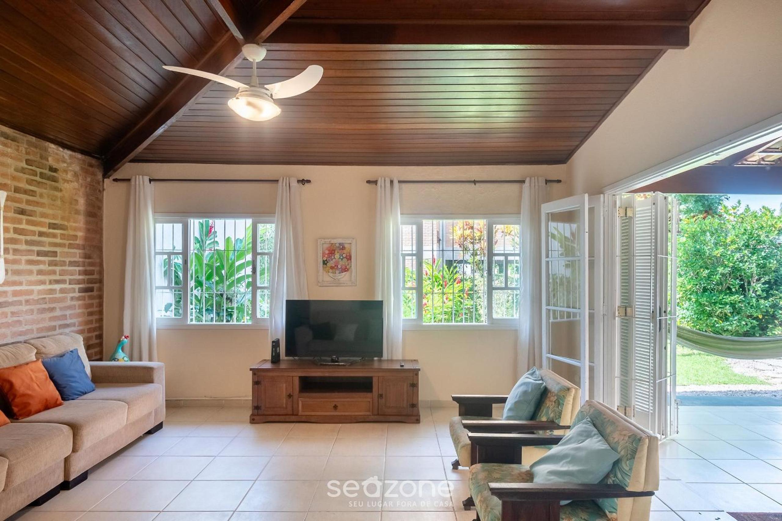 House with barbecue 350m from the beach RUL0035