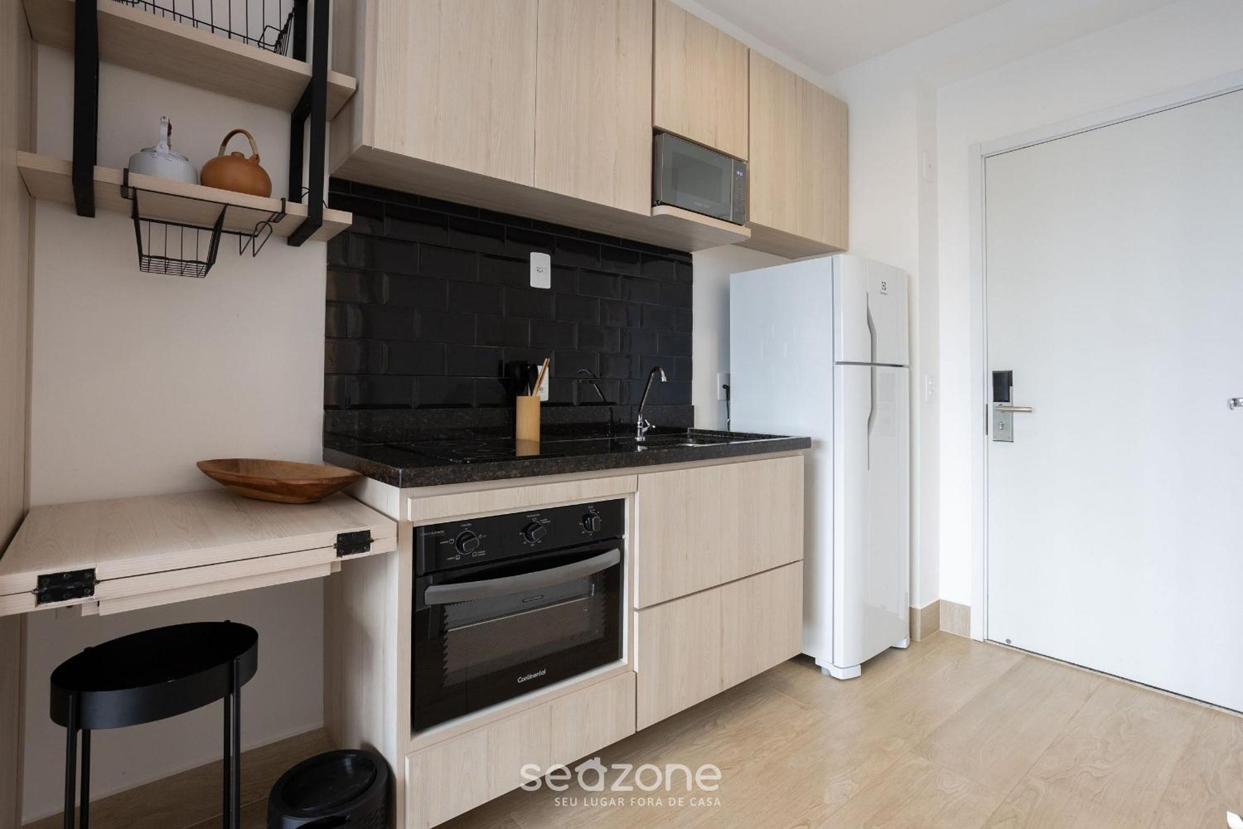 Beautiful Studio 400m from the Metro EATNR0205