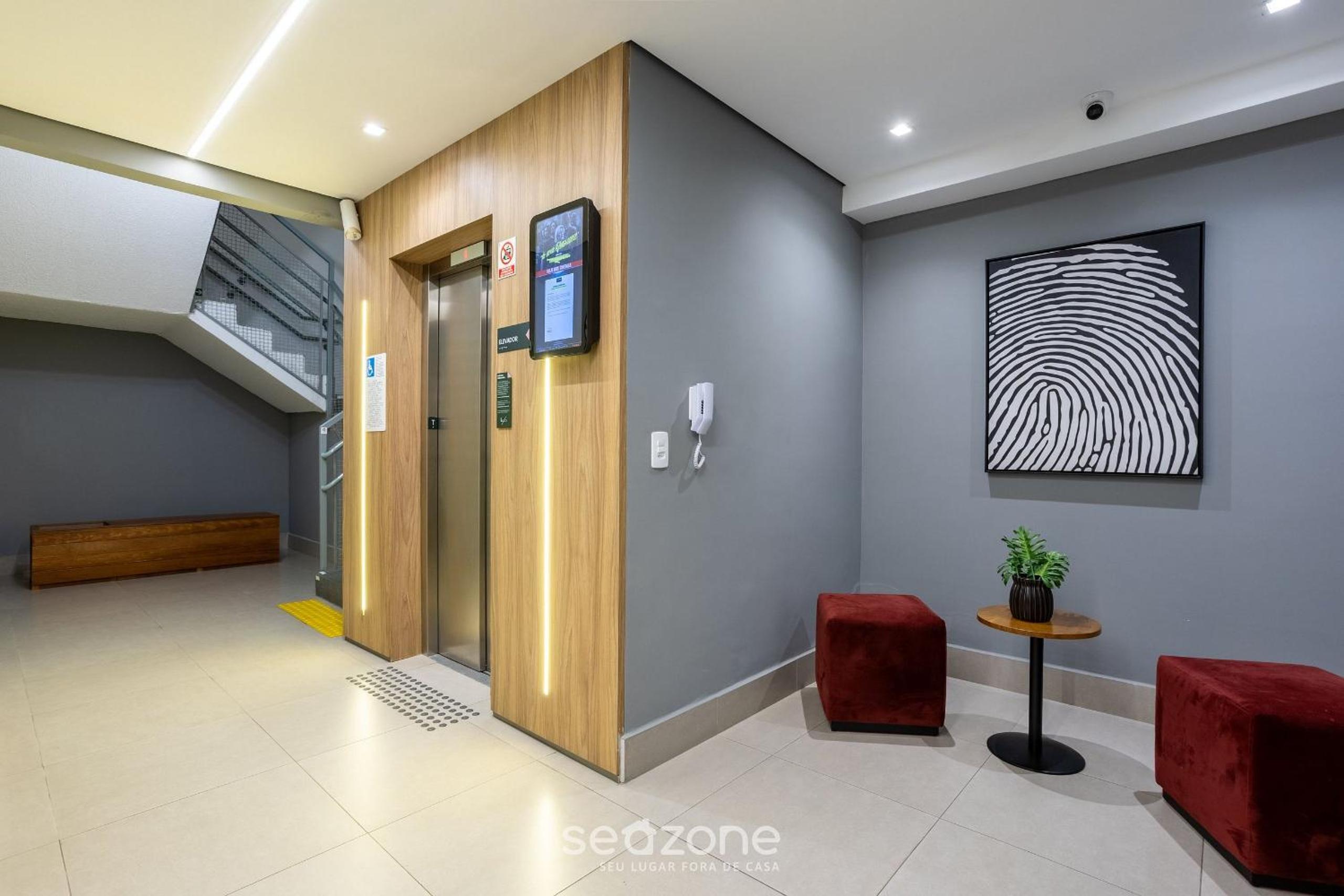 Beautiful Studio 400m from the Metro EATNR0205