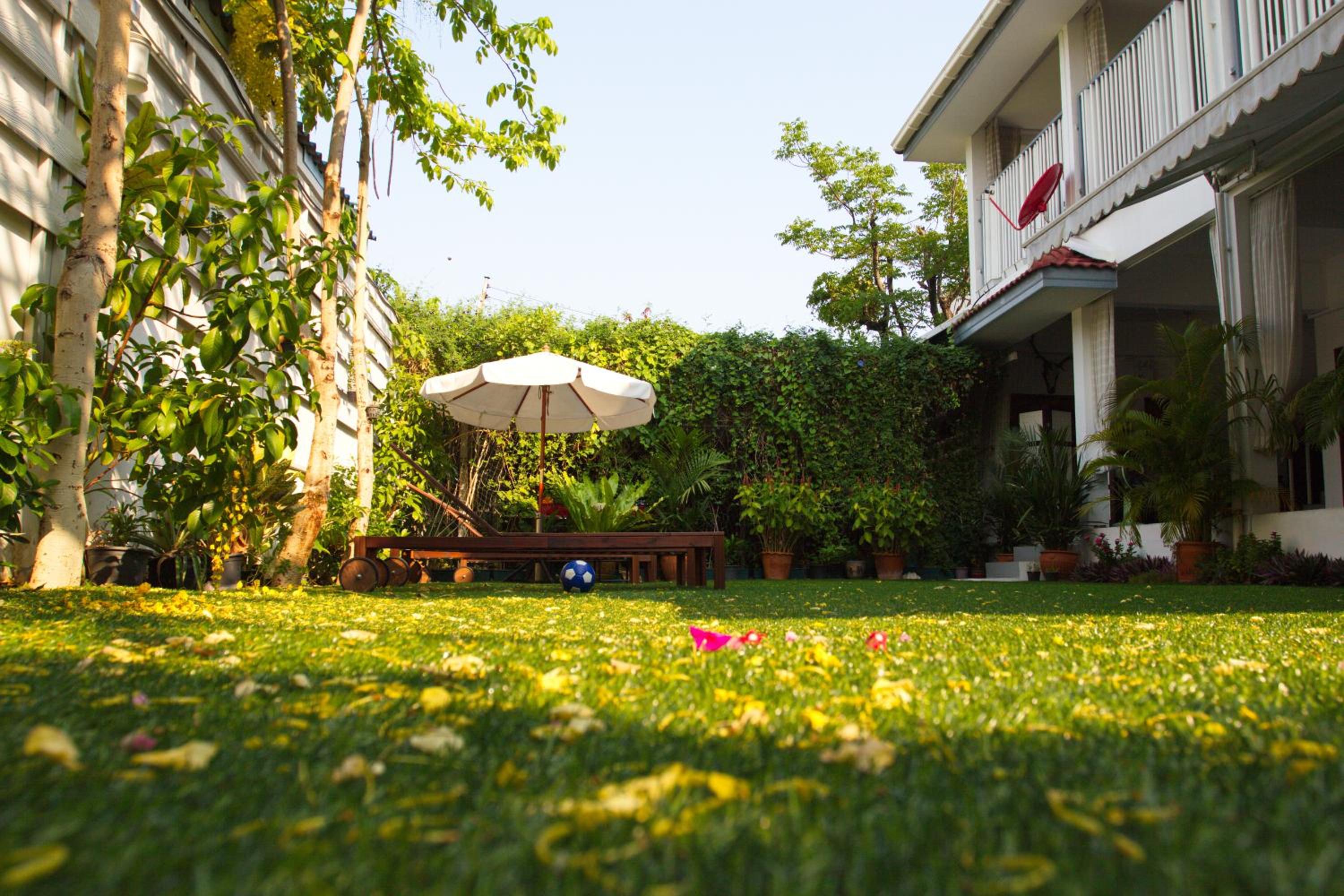 Barefeet Naturist Resort