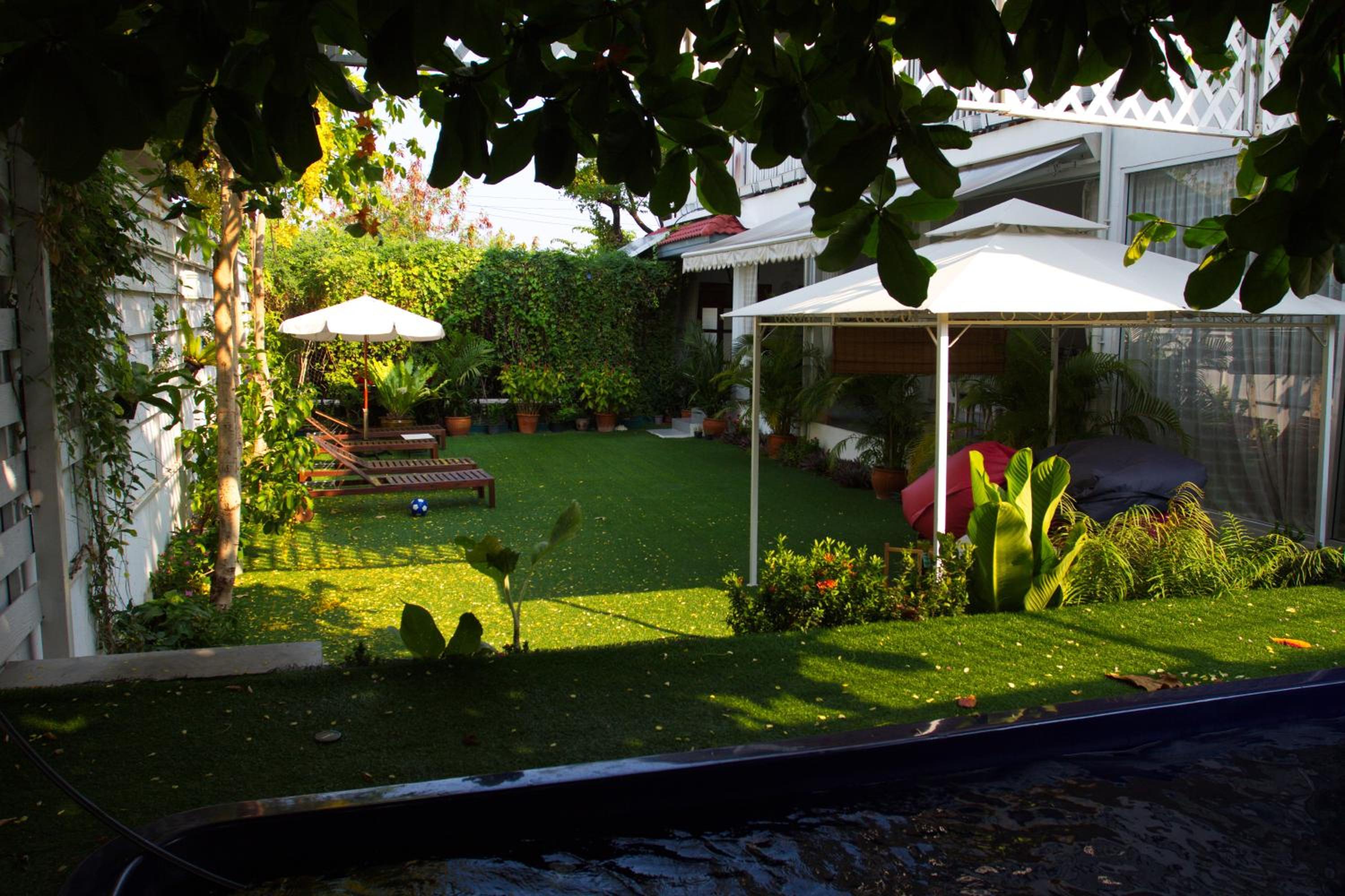 Barefeet Naturist Resort