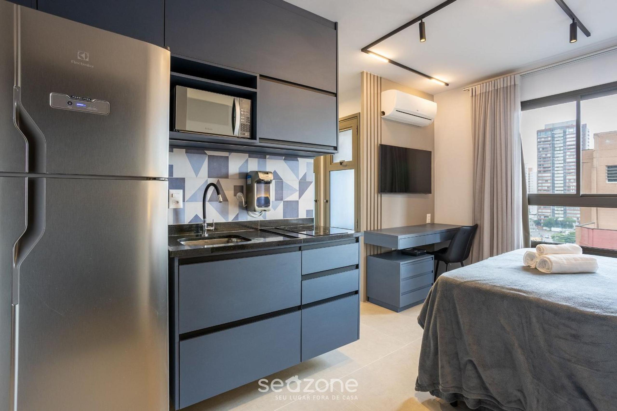 Functional studio near subway | GBA908