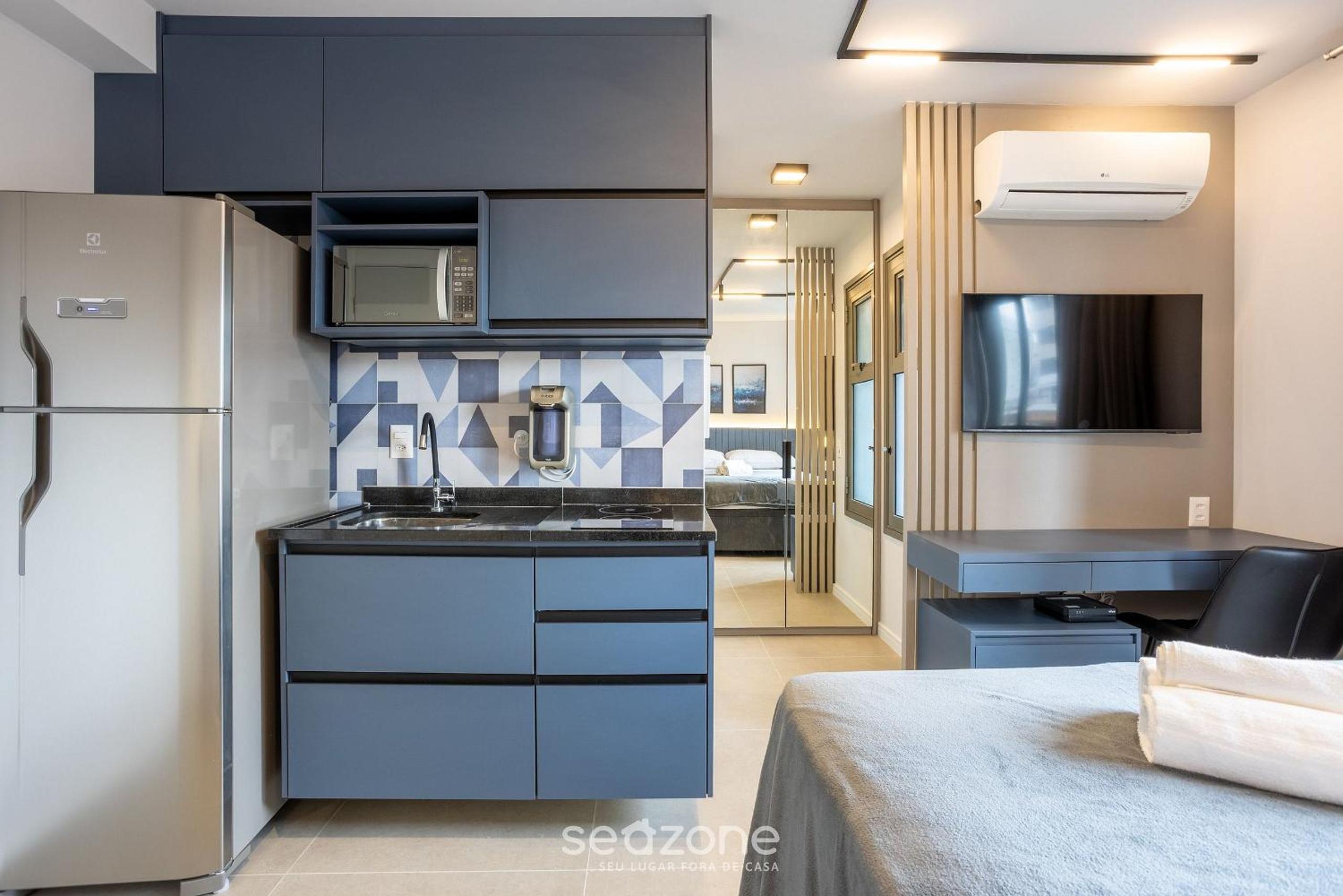 Functional studio near subway | GBA908